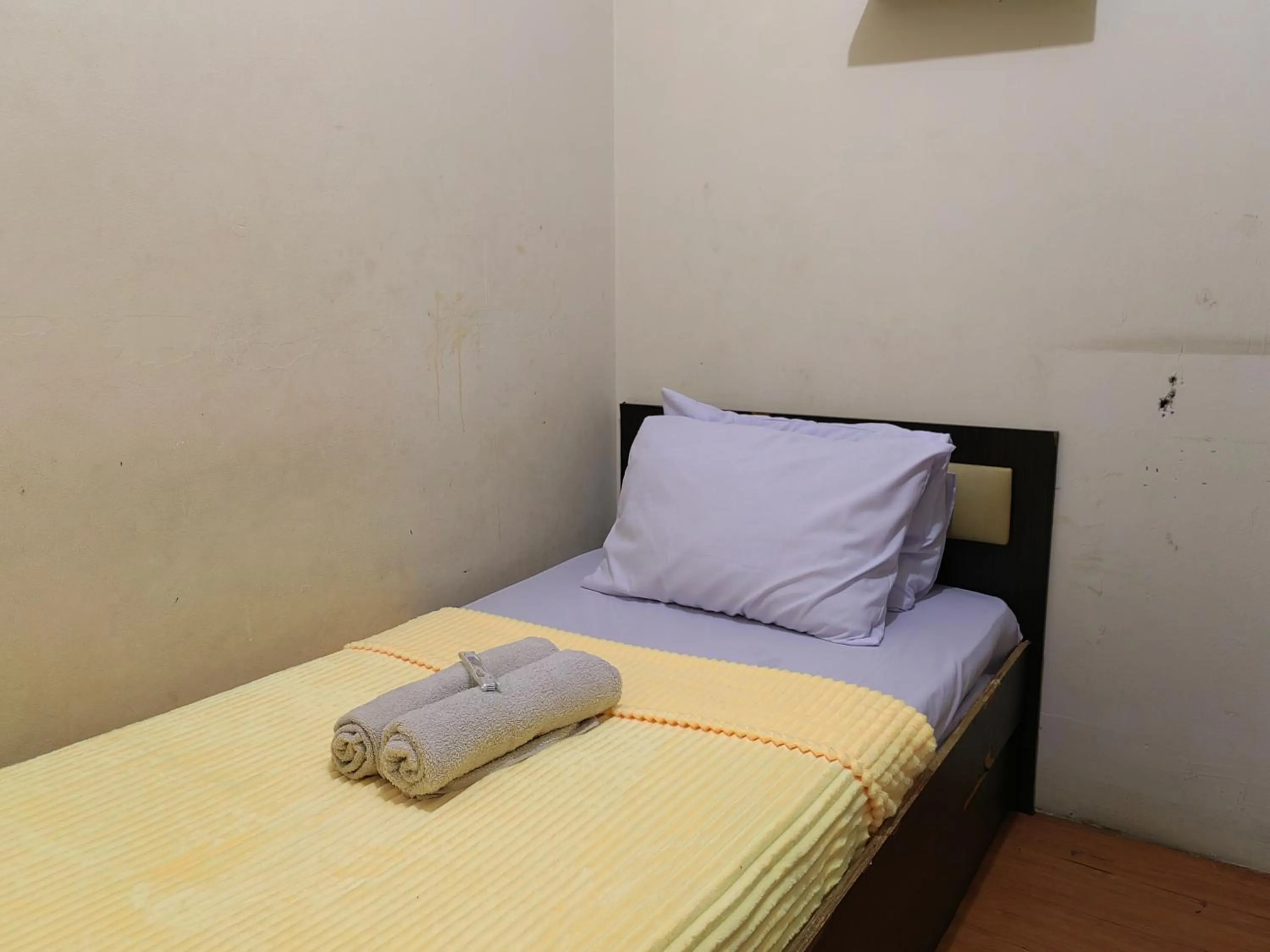 Bed in Cibubur Village By Arsakha Property Management