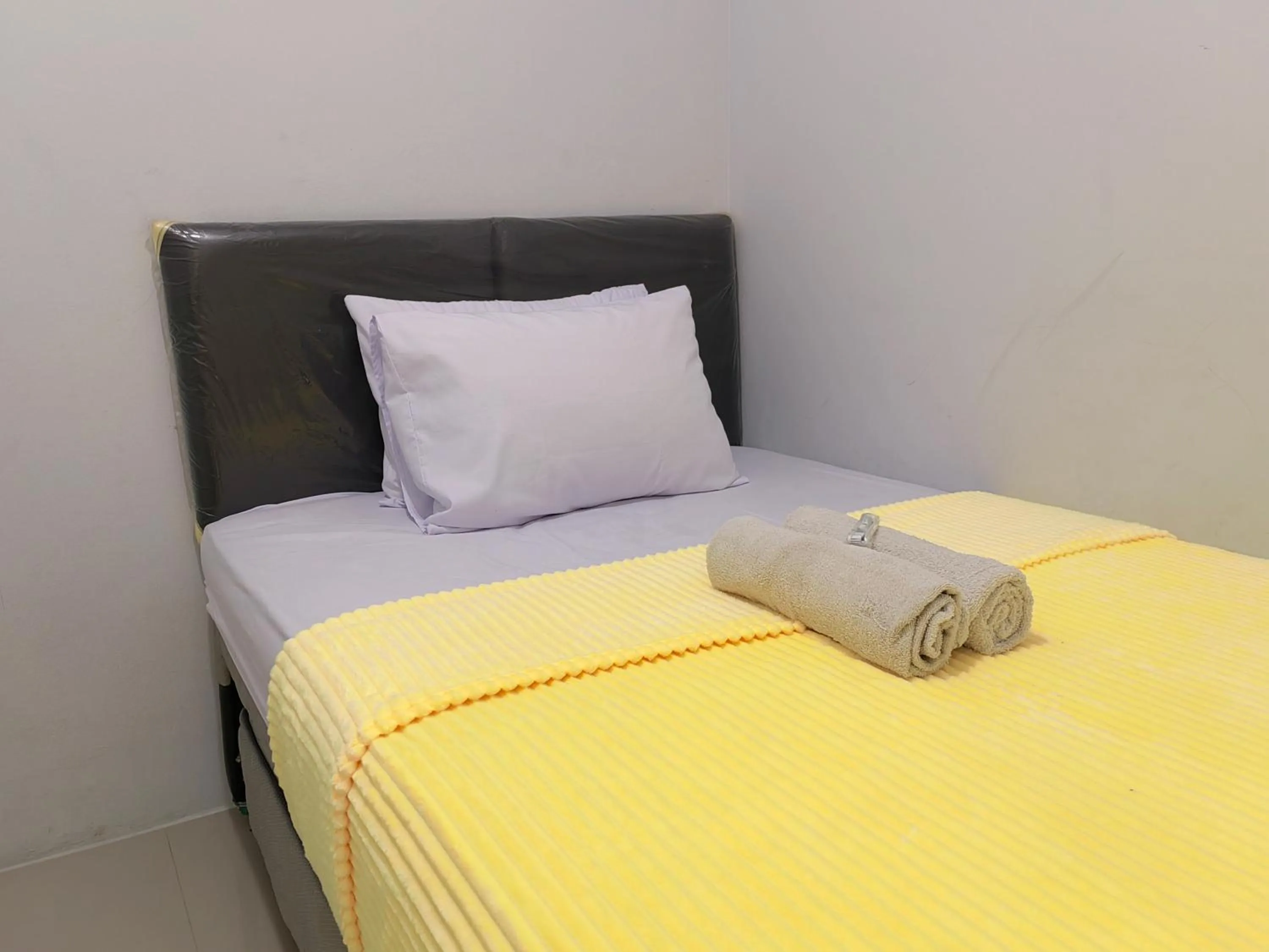 Bed in Cibubur Village By Arsakha Property Management