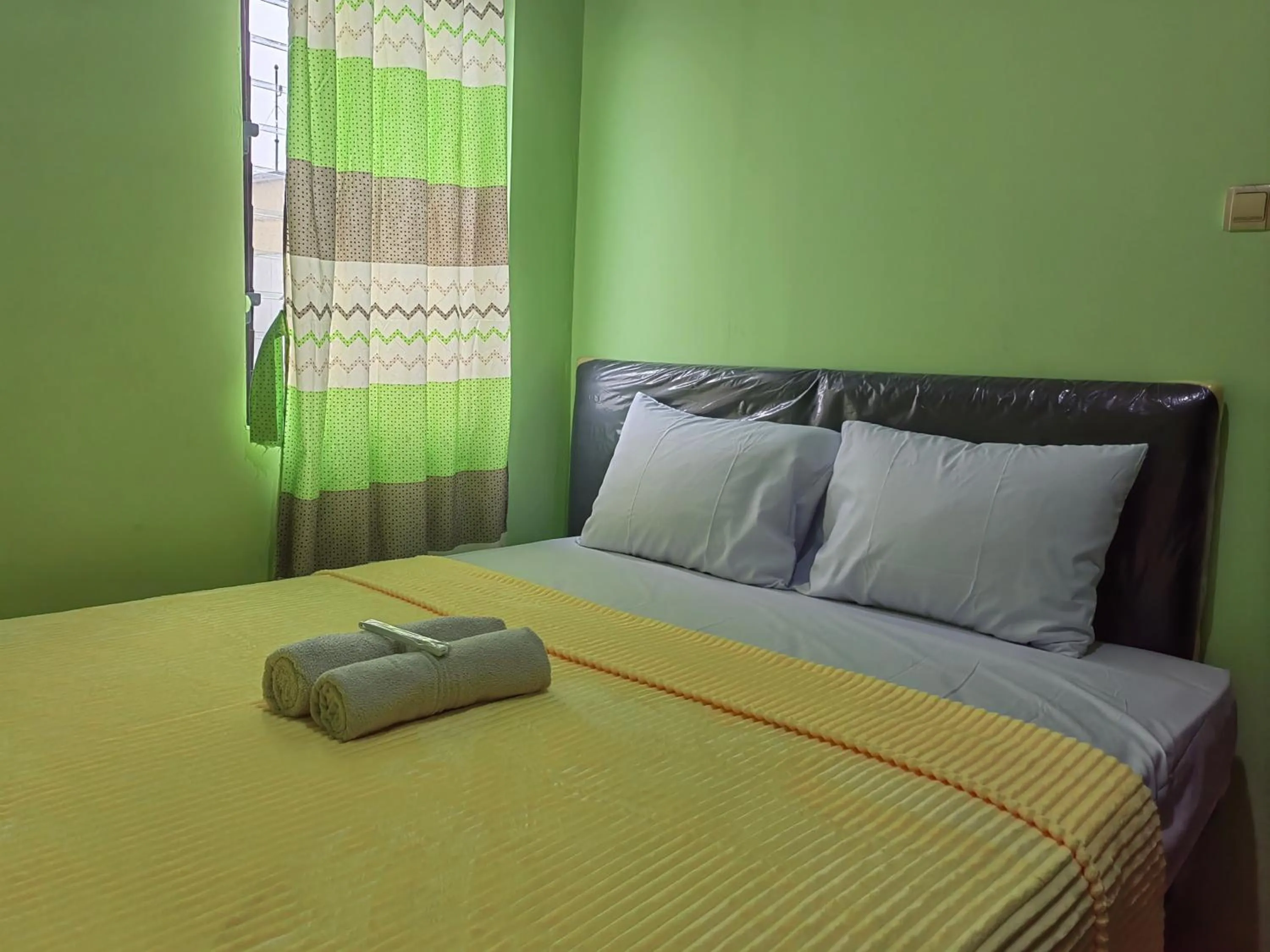 Bedroom, Bed in Cibubur Village By Arsakha Property Management