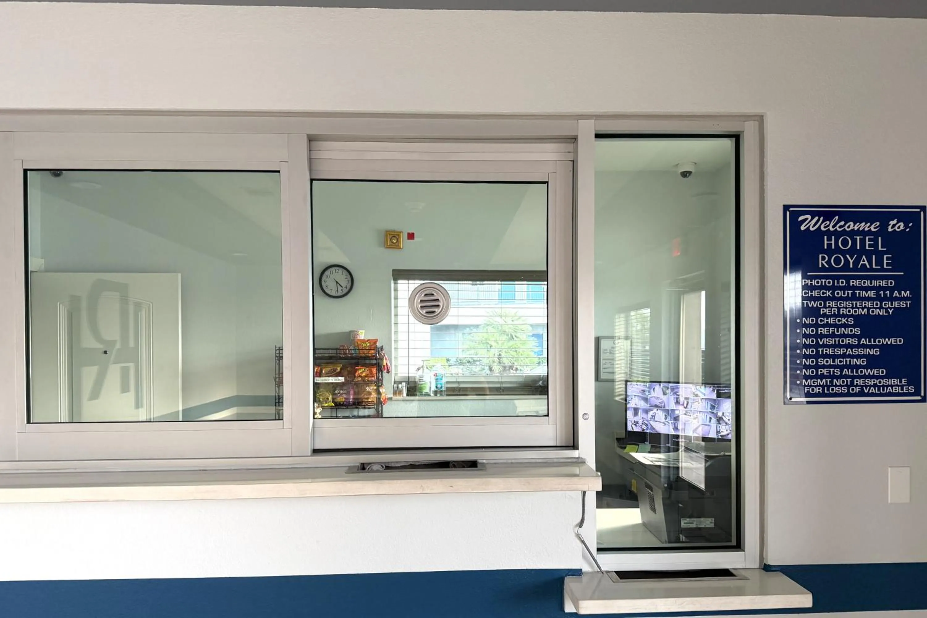 Lobby or reception in Hotel Royale IAH Airport North Houston I-45