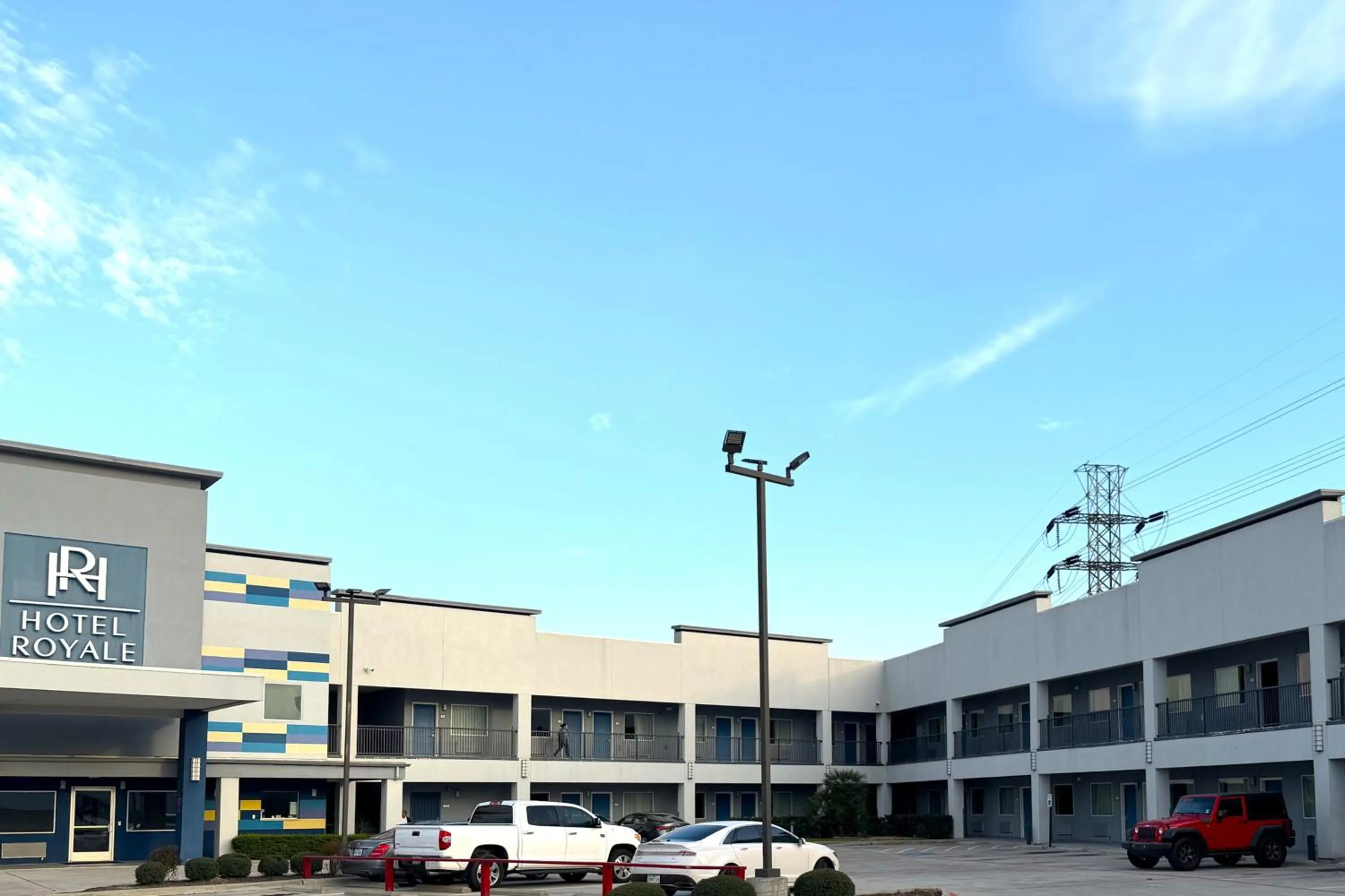 Parking in Hotel Royale IAH Airport North Houston I-45