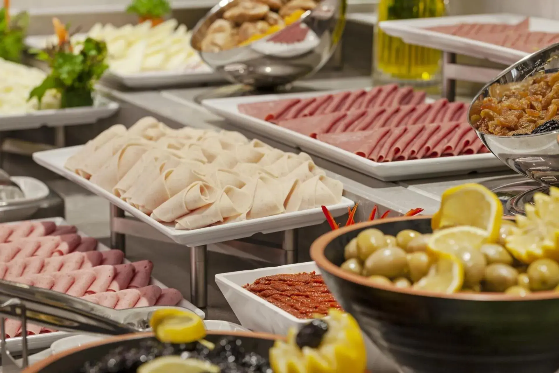 Food and drinks in GRANBELLAHOTEL Food and drinks in GRANBELLAHOTEL