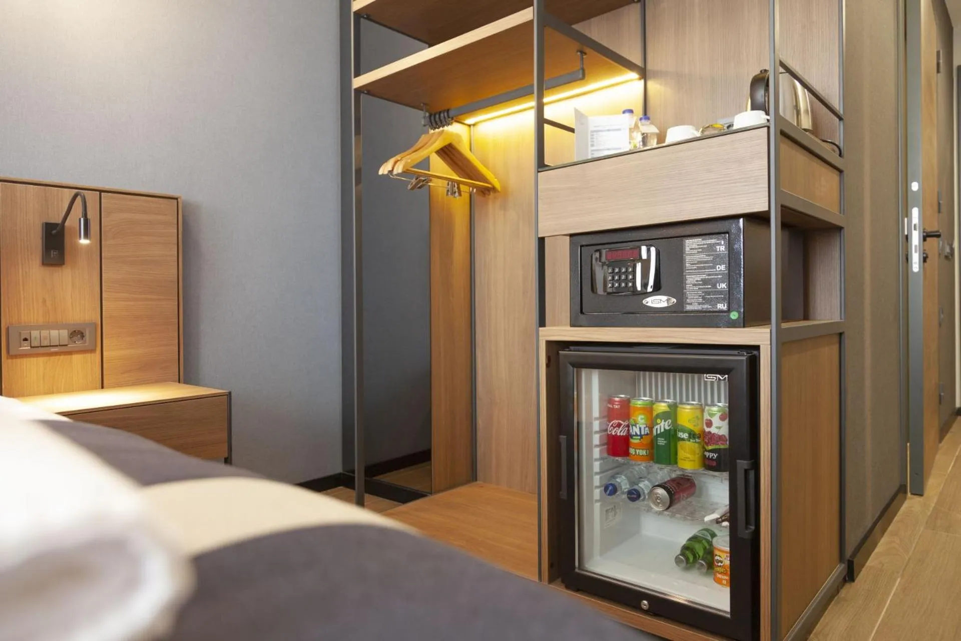 Coffee/tea facilities, Bed in GRANBELLAHOTEL