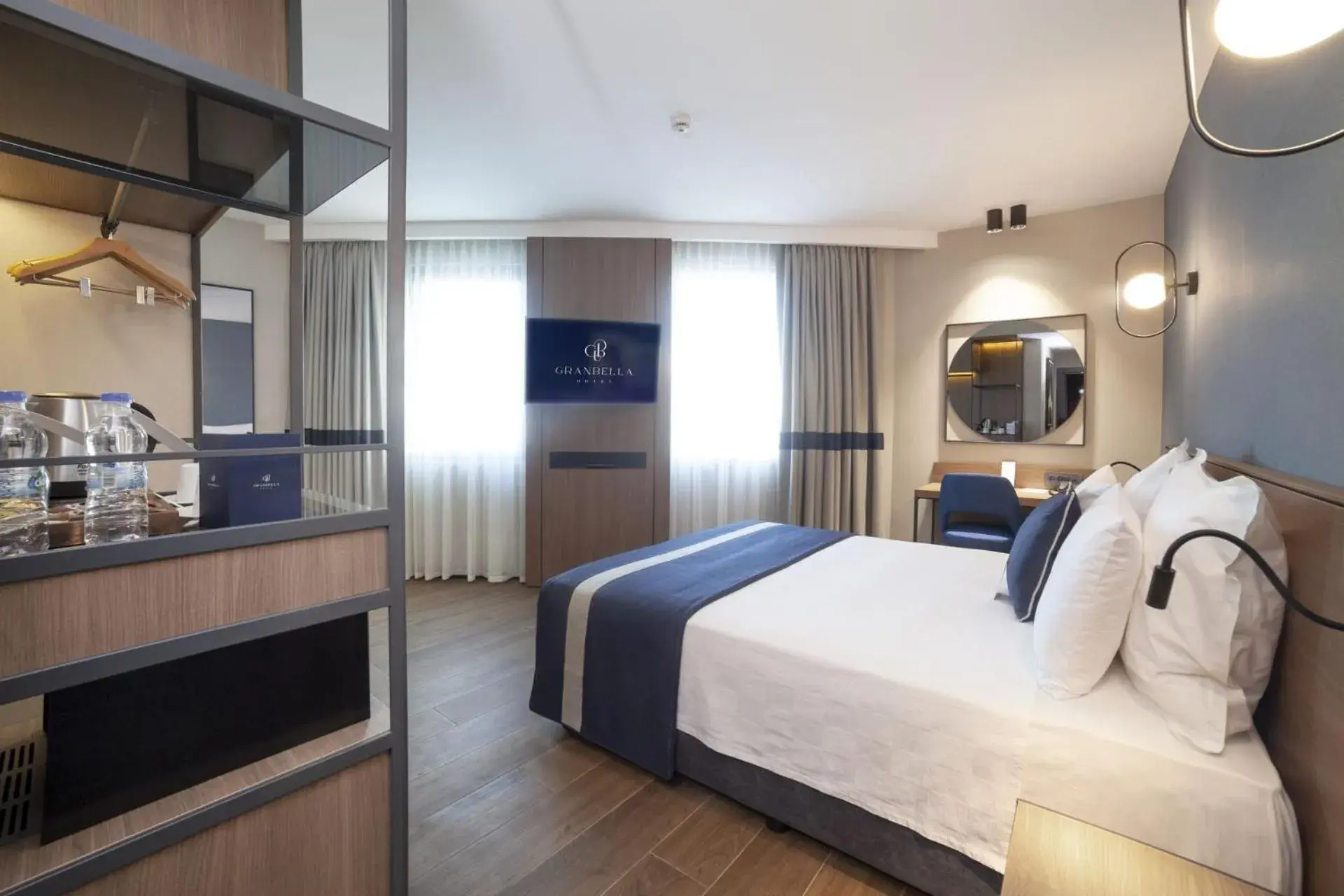 Photo of the whole room, Bed in GRANBELLAHOTEL Photo of the whole room, Bed in GRANBELLAHOTEL