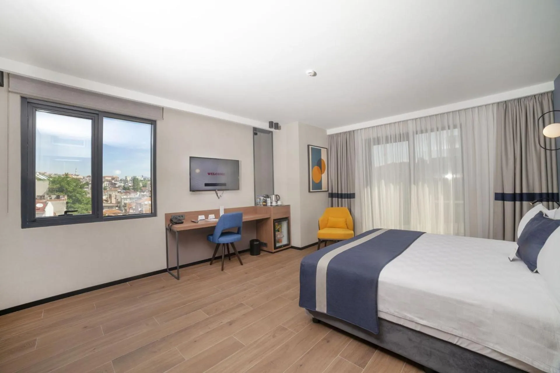 Photo of the whole room, Bed in GRANBELLAHOTEL