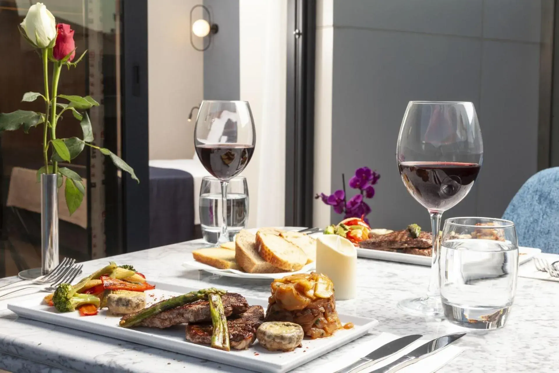 Food and drinks in GRANBELLAHOTEL Food and drinks in GRANBELLAHOTEL