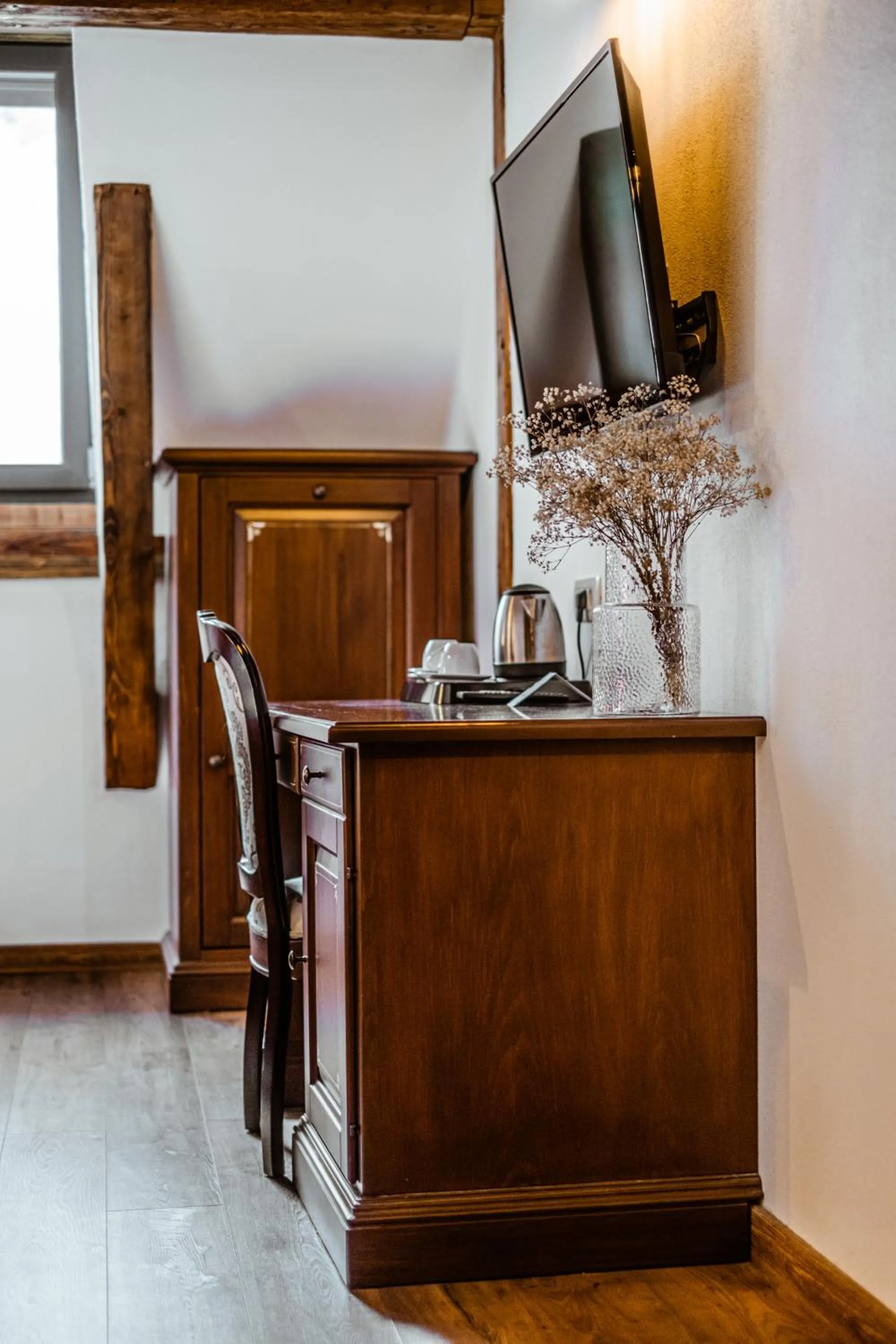 TV and multimedia in CASA CHITIC - Str Nicolae Balcescu 13