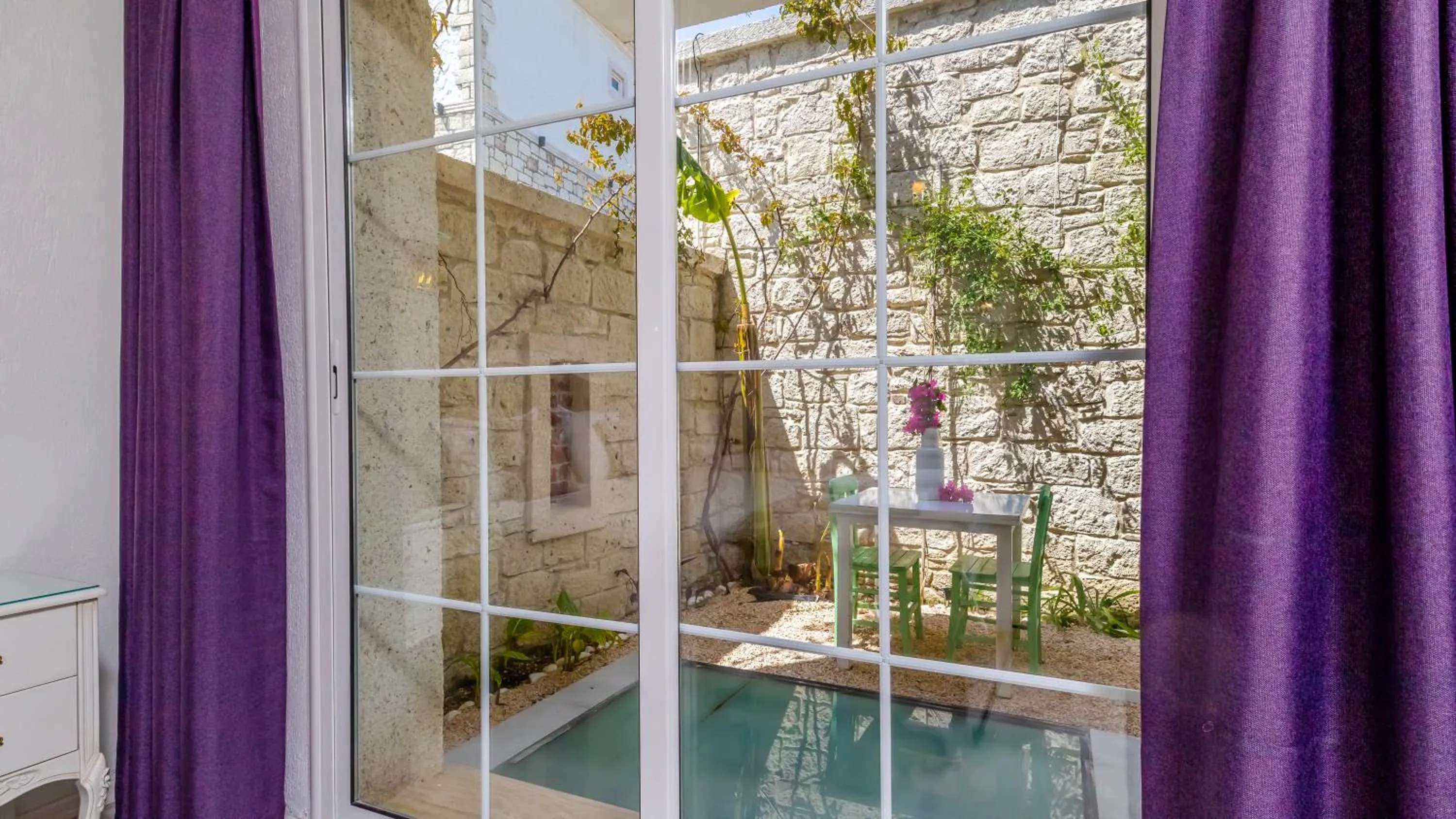 Garden in Avlu Alaçatı Boutique Hotel