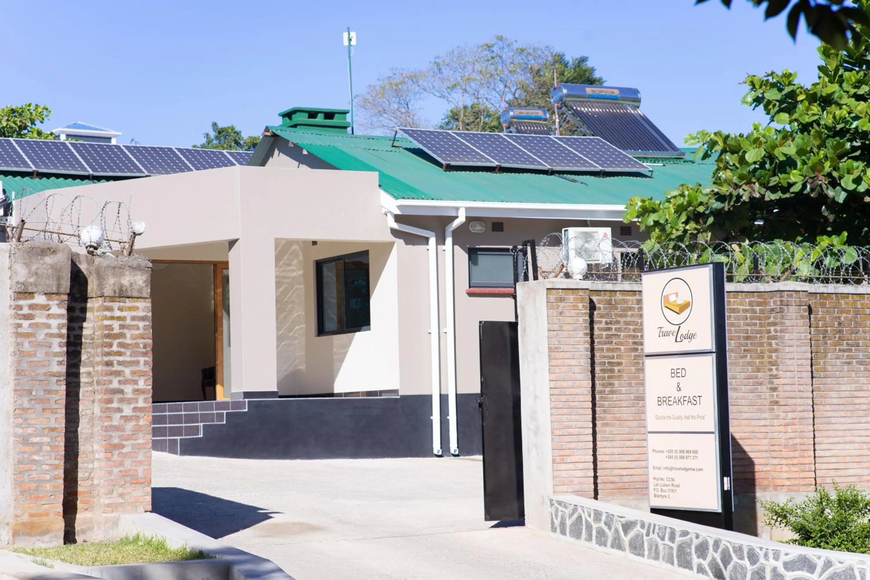 Facade/entrance in Travelodge