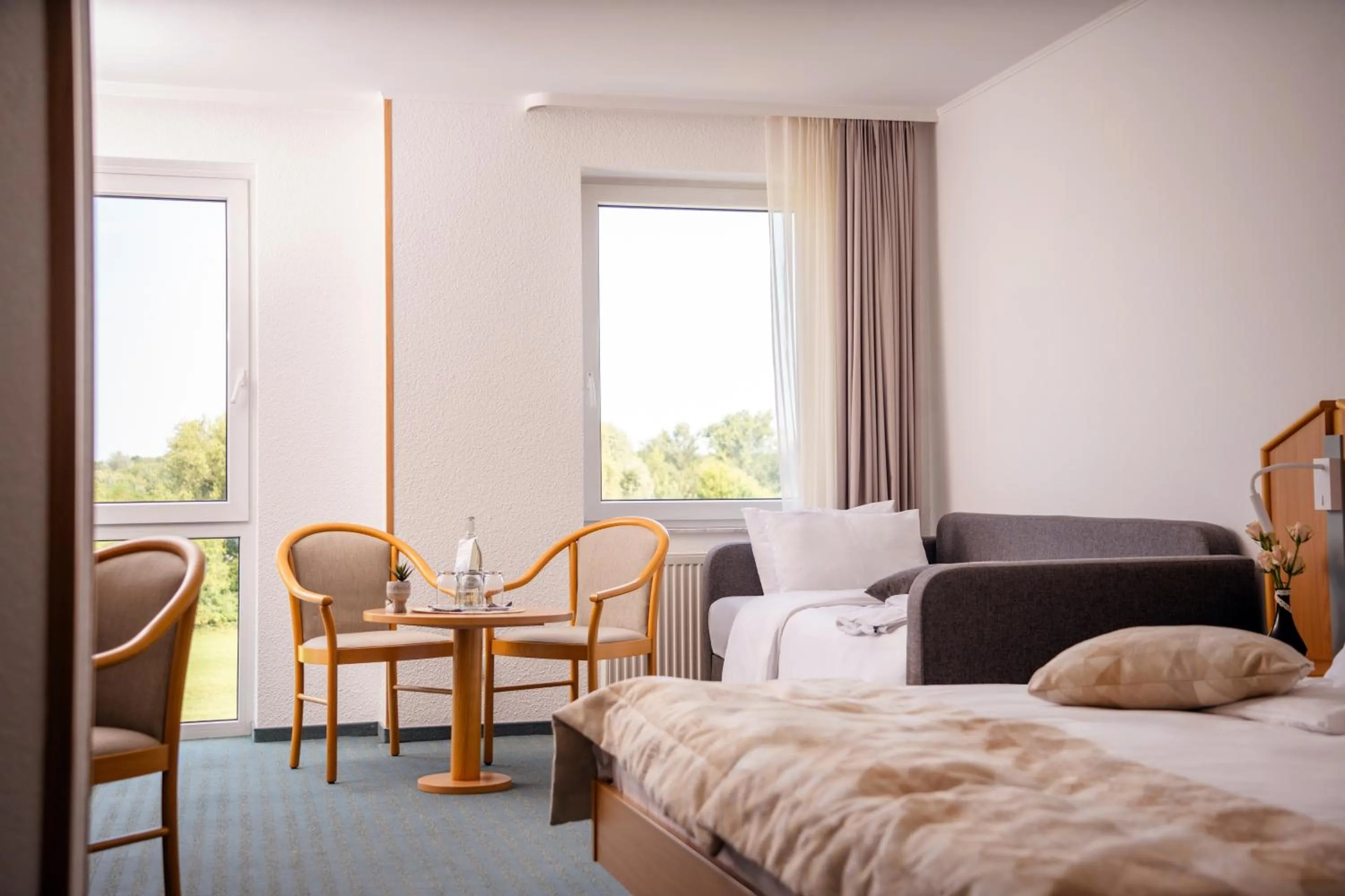 Photo of the whole room, Bed in Hotel Bessunger Forst