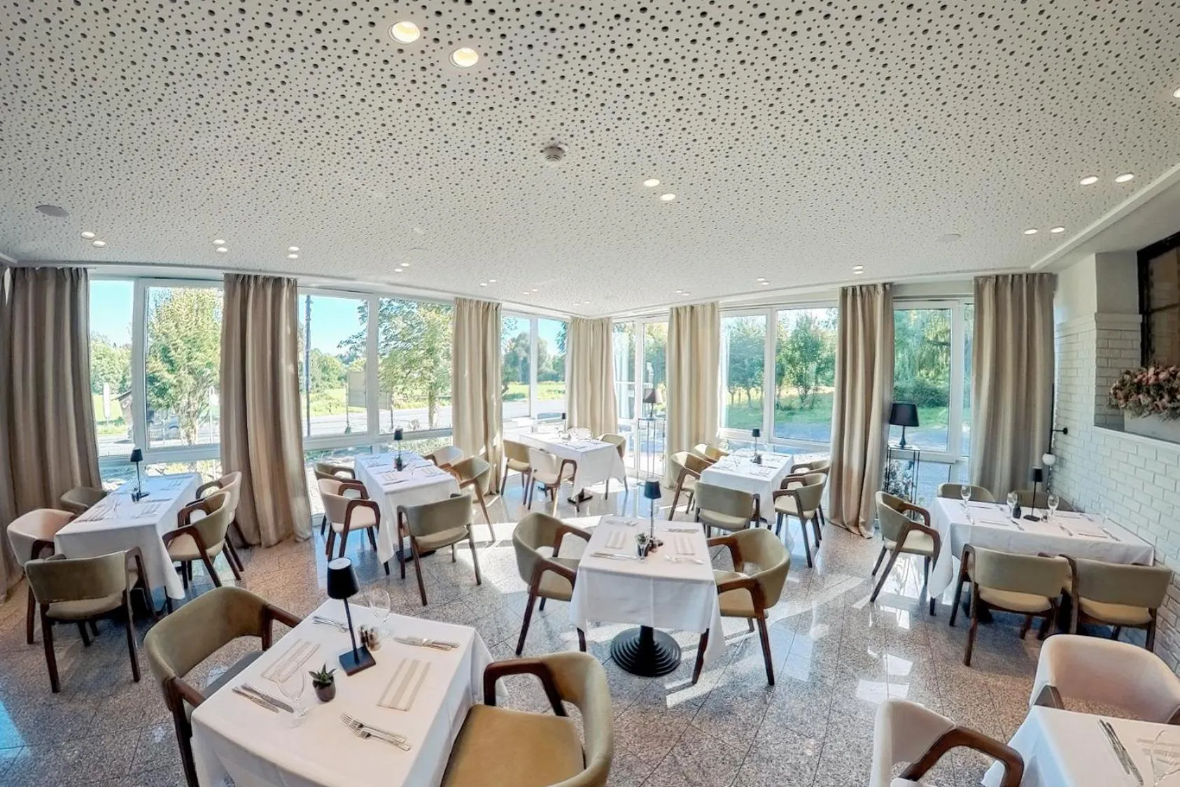 Restaurant/places to eat in Hotel Bessunger Forst