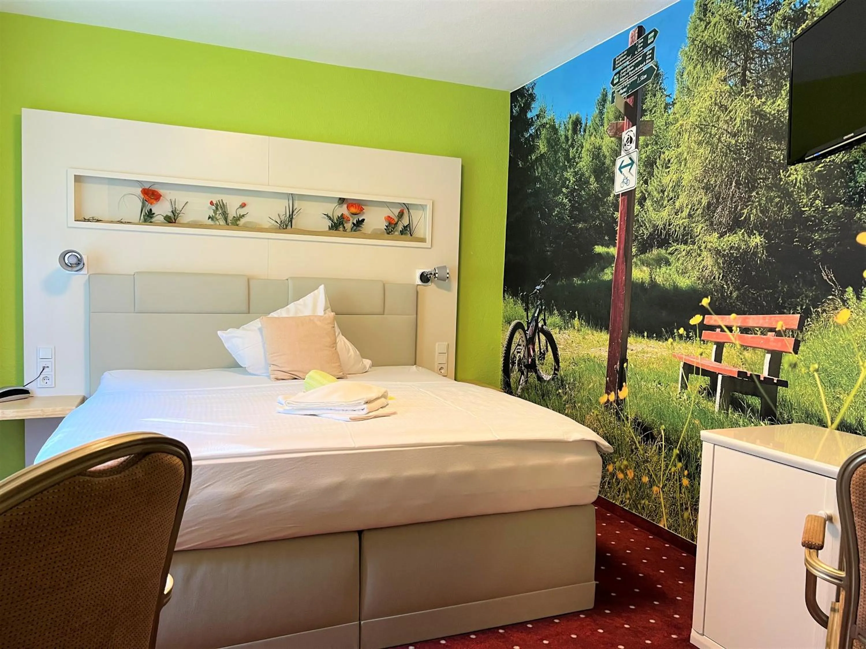 Photo of the whole room, Bed in Berghotel Talblick