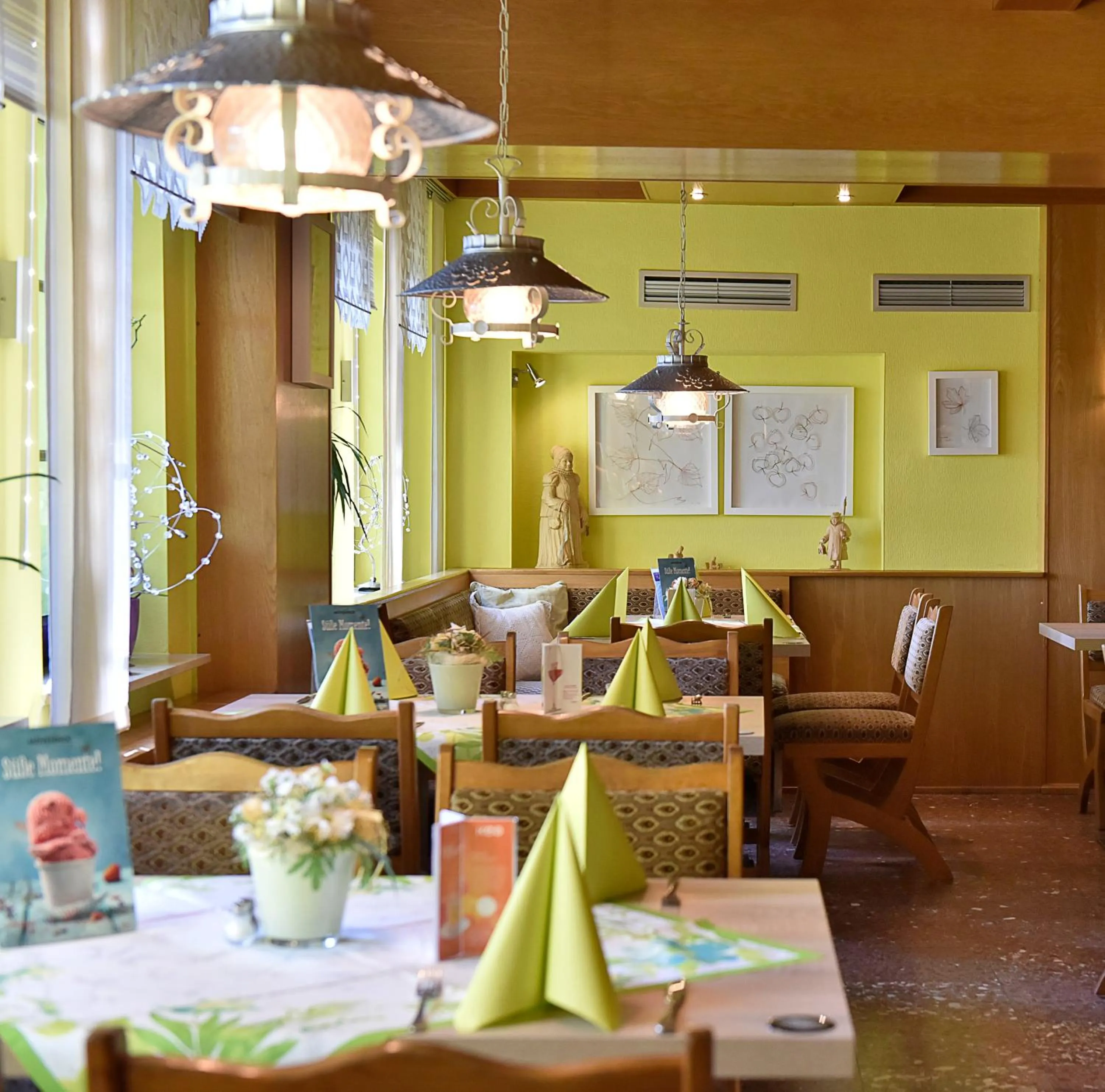 Restaurant/places to eat in Berghotel Talblick