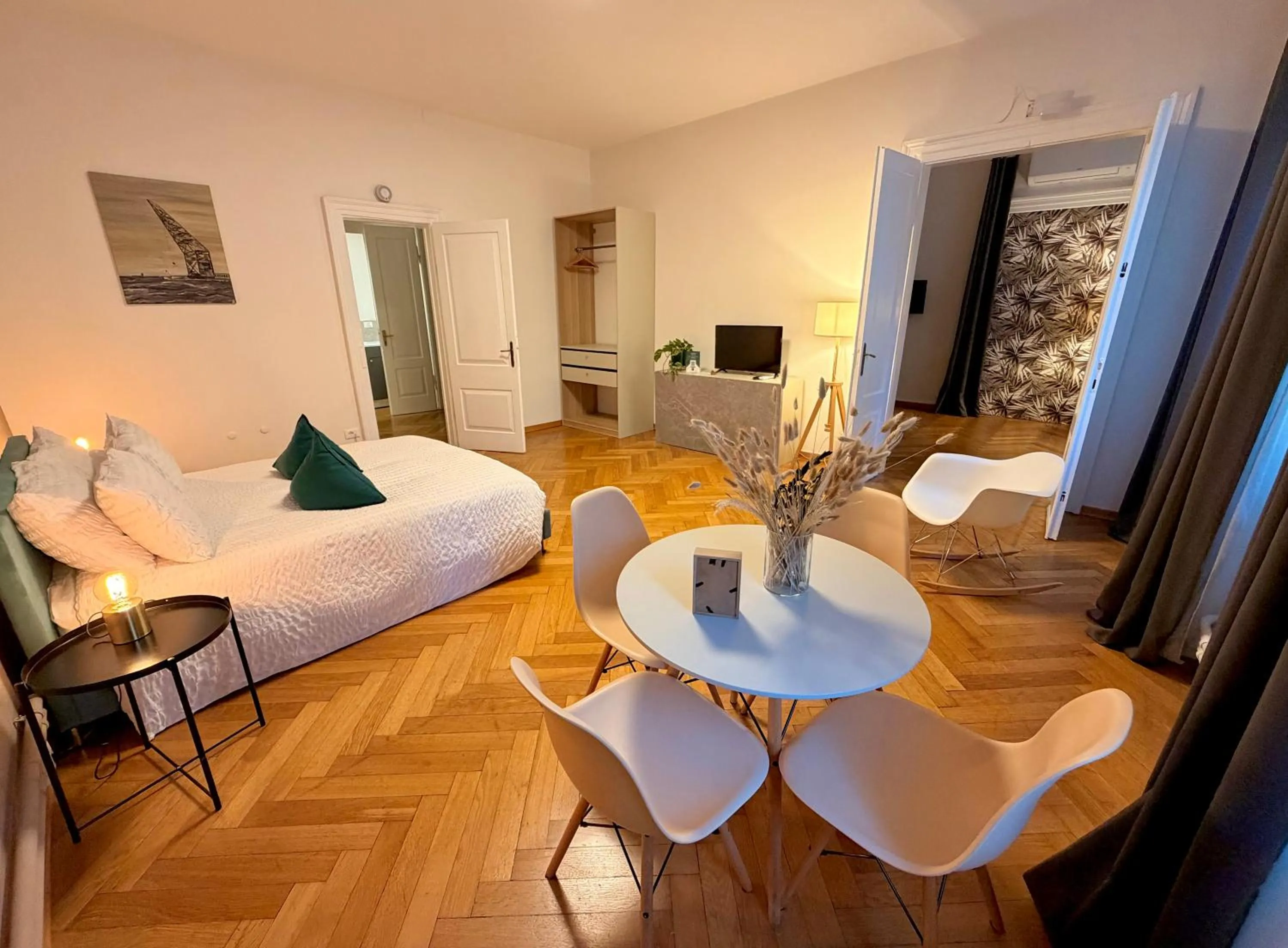 TV and multimedia, Bed in Crops City Stay