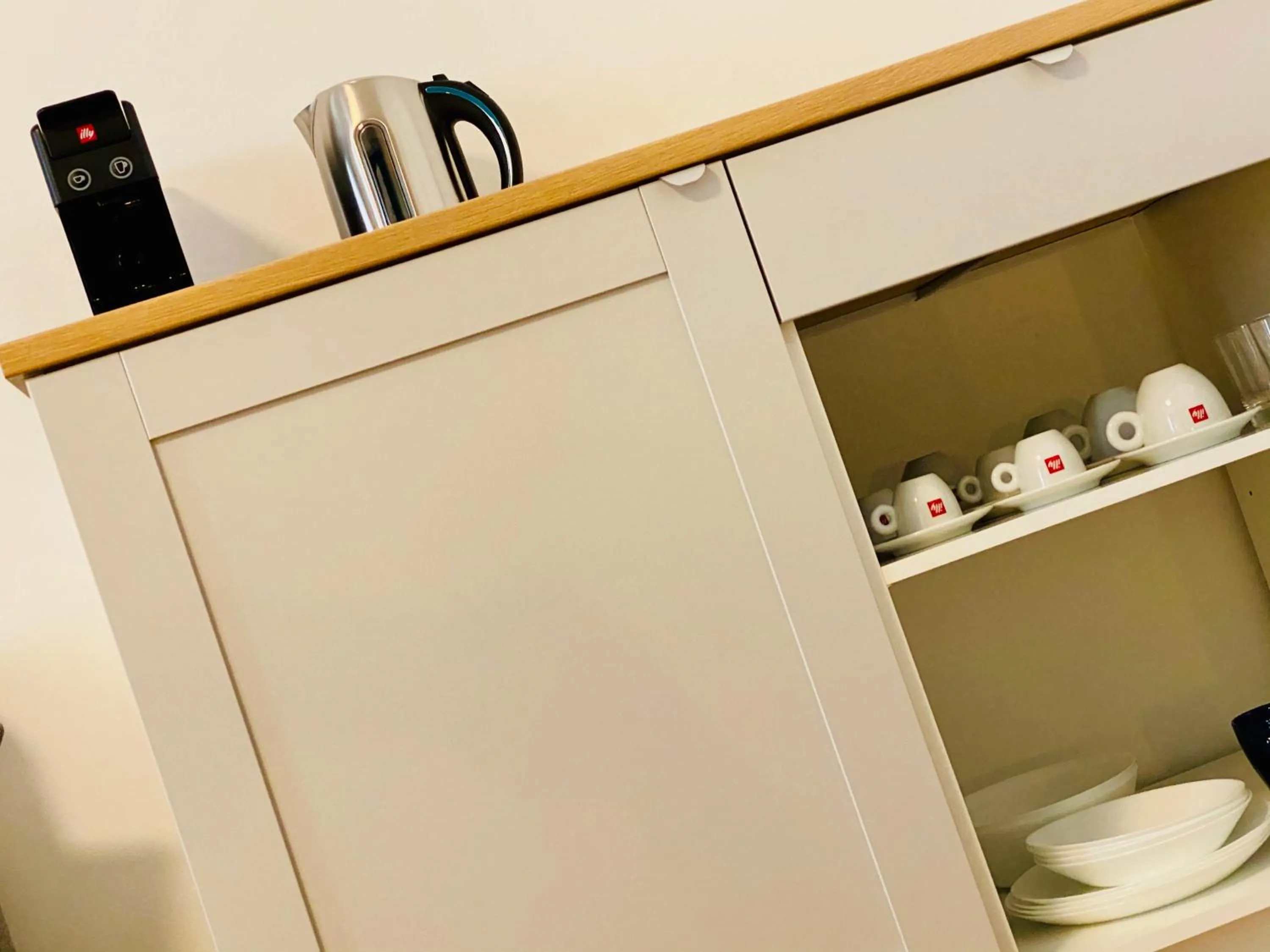 Coffee/tea facilities in Crops City Stay