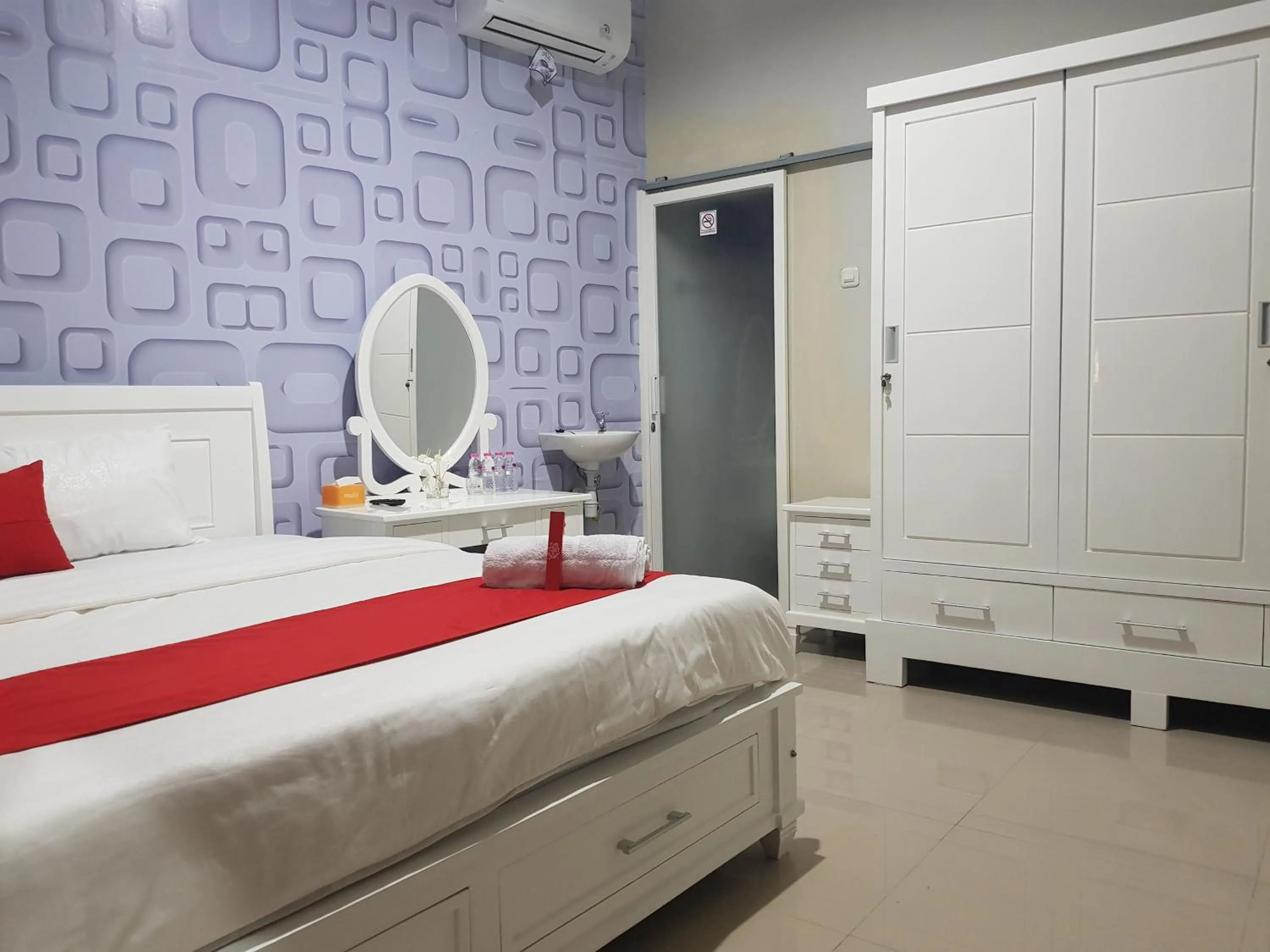 Photo of the whole room, Bed in Villetta House Syariah