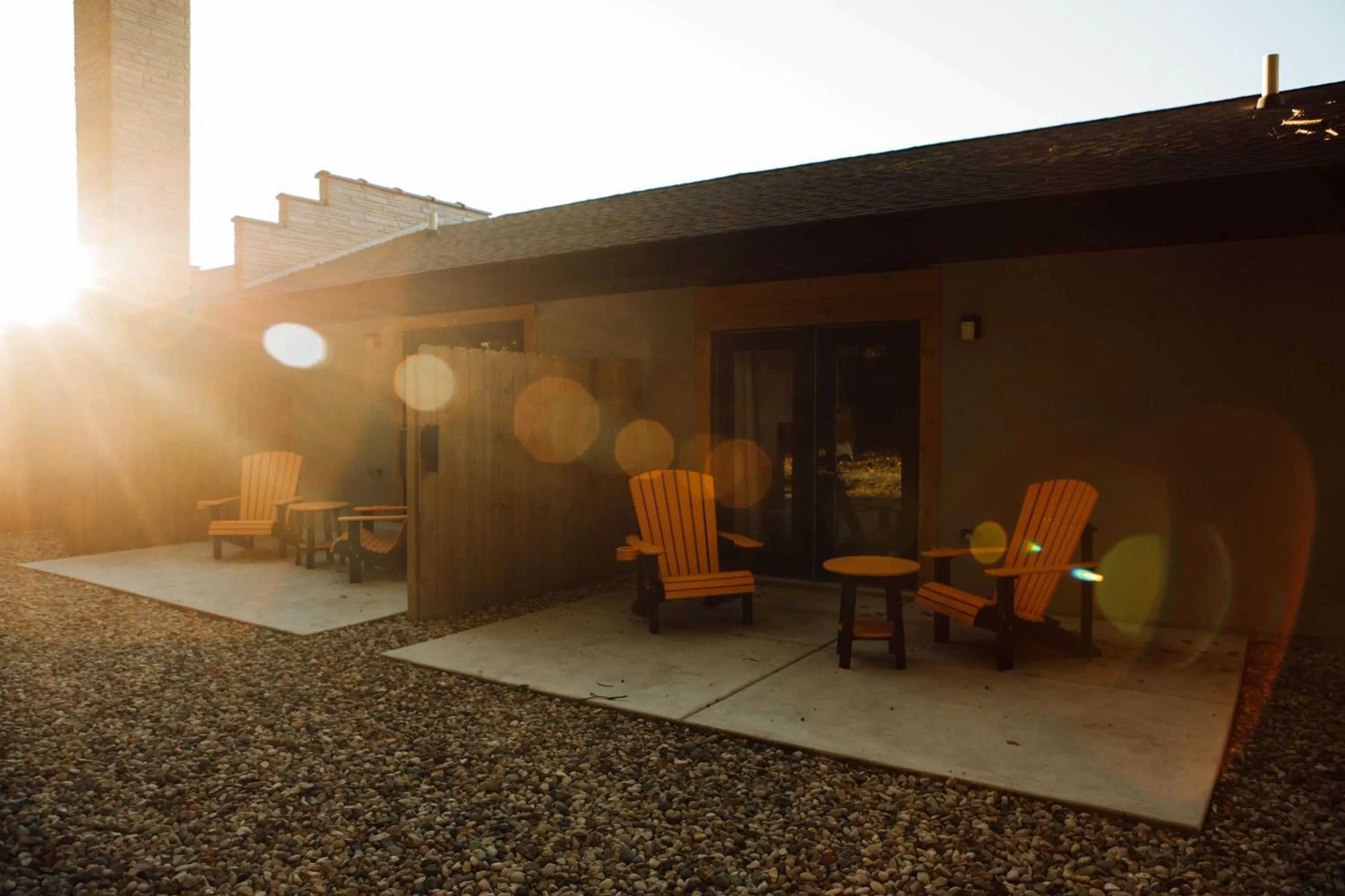 4411 Inn & Suites