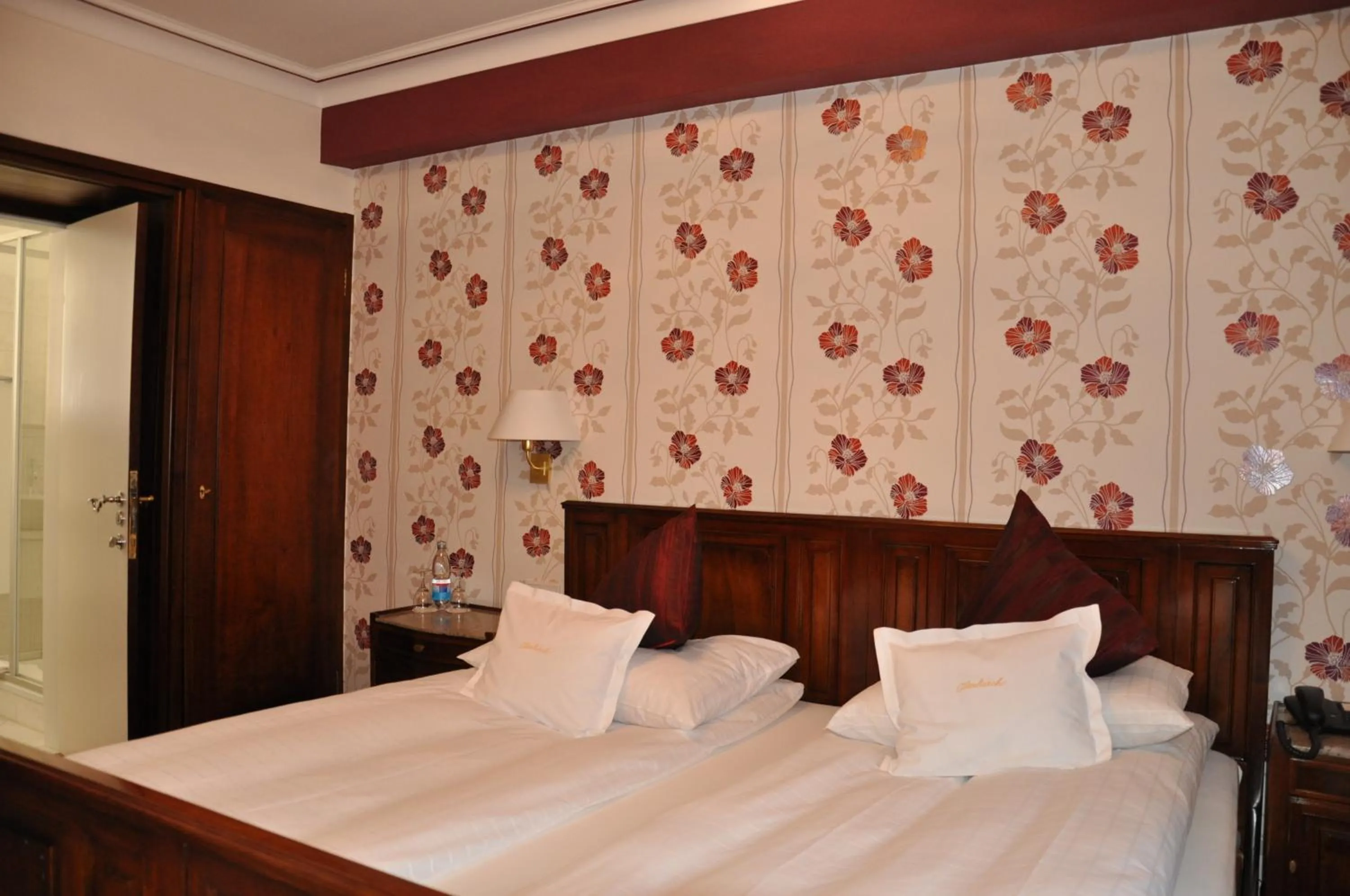 Bed in Boutiquehotel Oberkirch im Zentrum