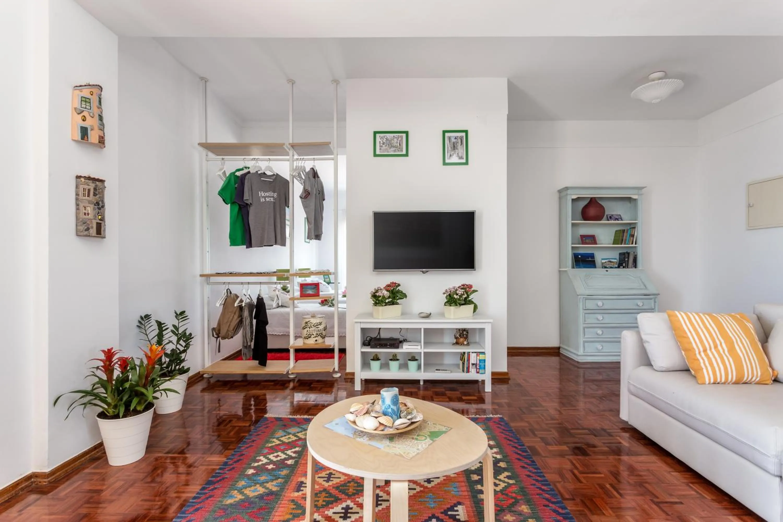 Communal lounge/ TV room in Sea View Fairy Tale