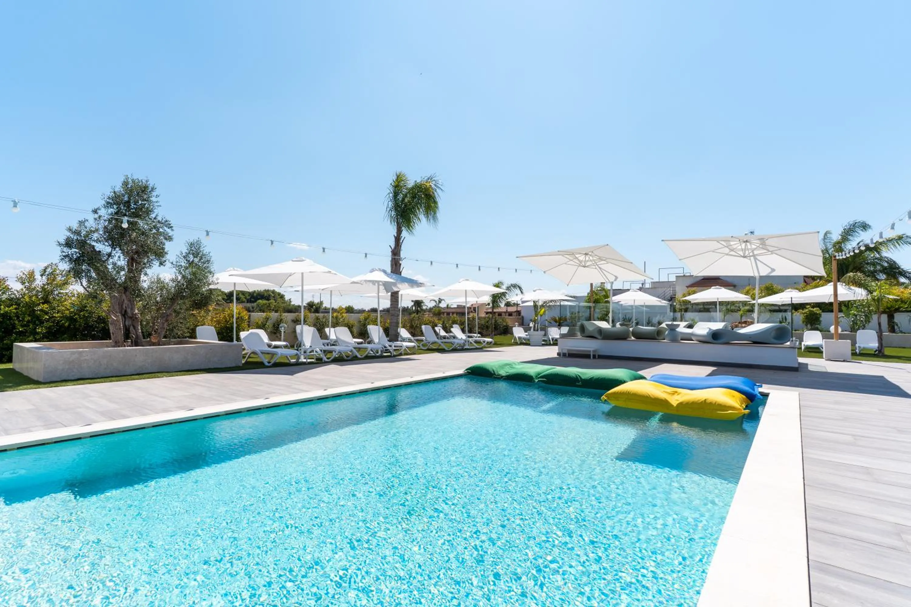 Swimming pool in B&B I Tarocchi