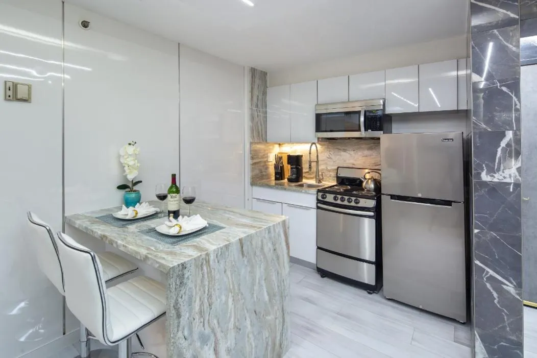 Executive Hotel Suite Downtown Free Parking