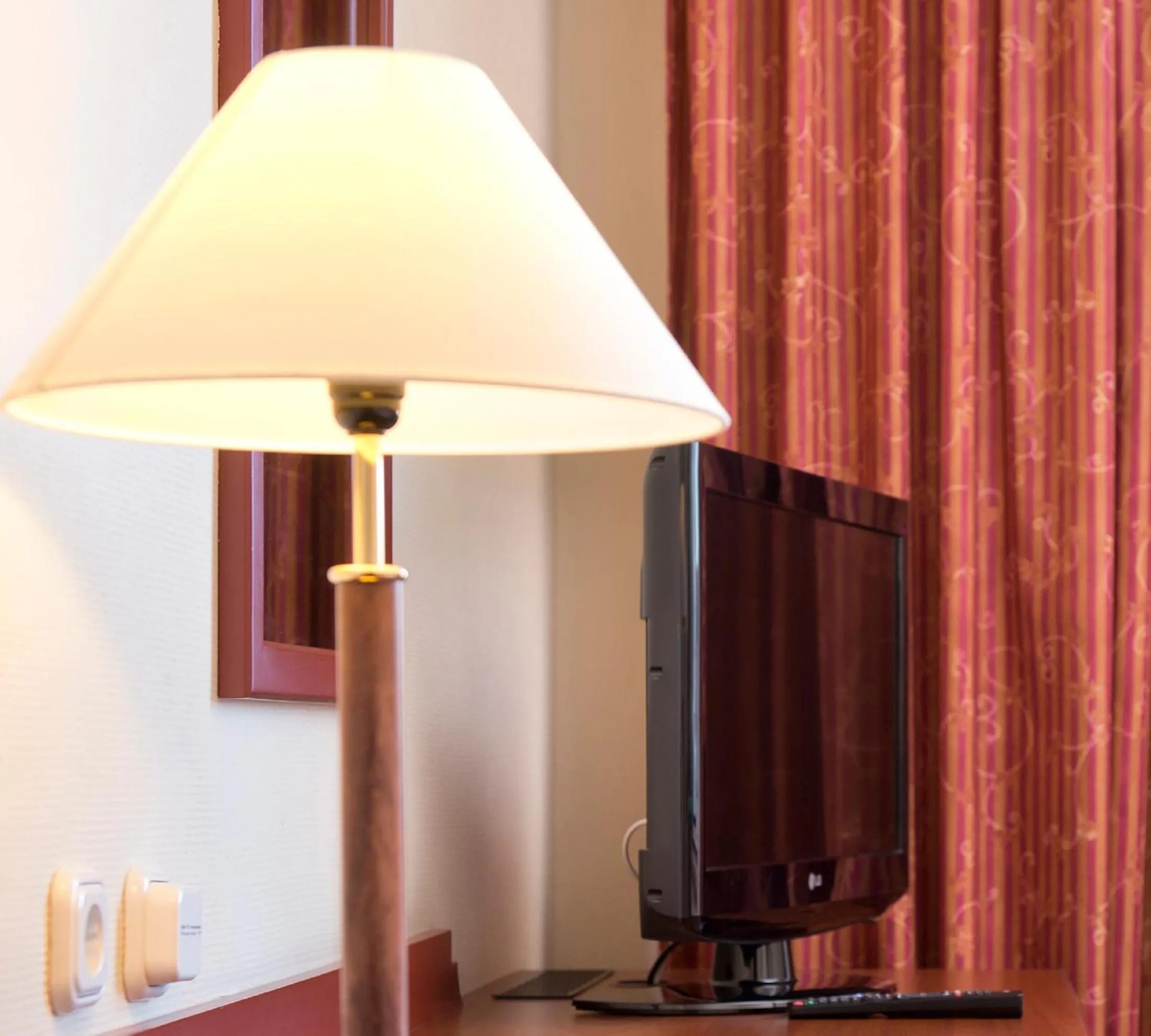 TV and multimedia in SORAT Hotel Brandenburg