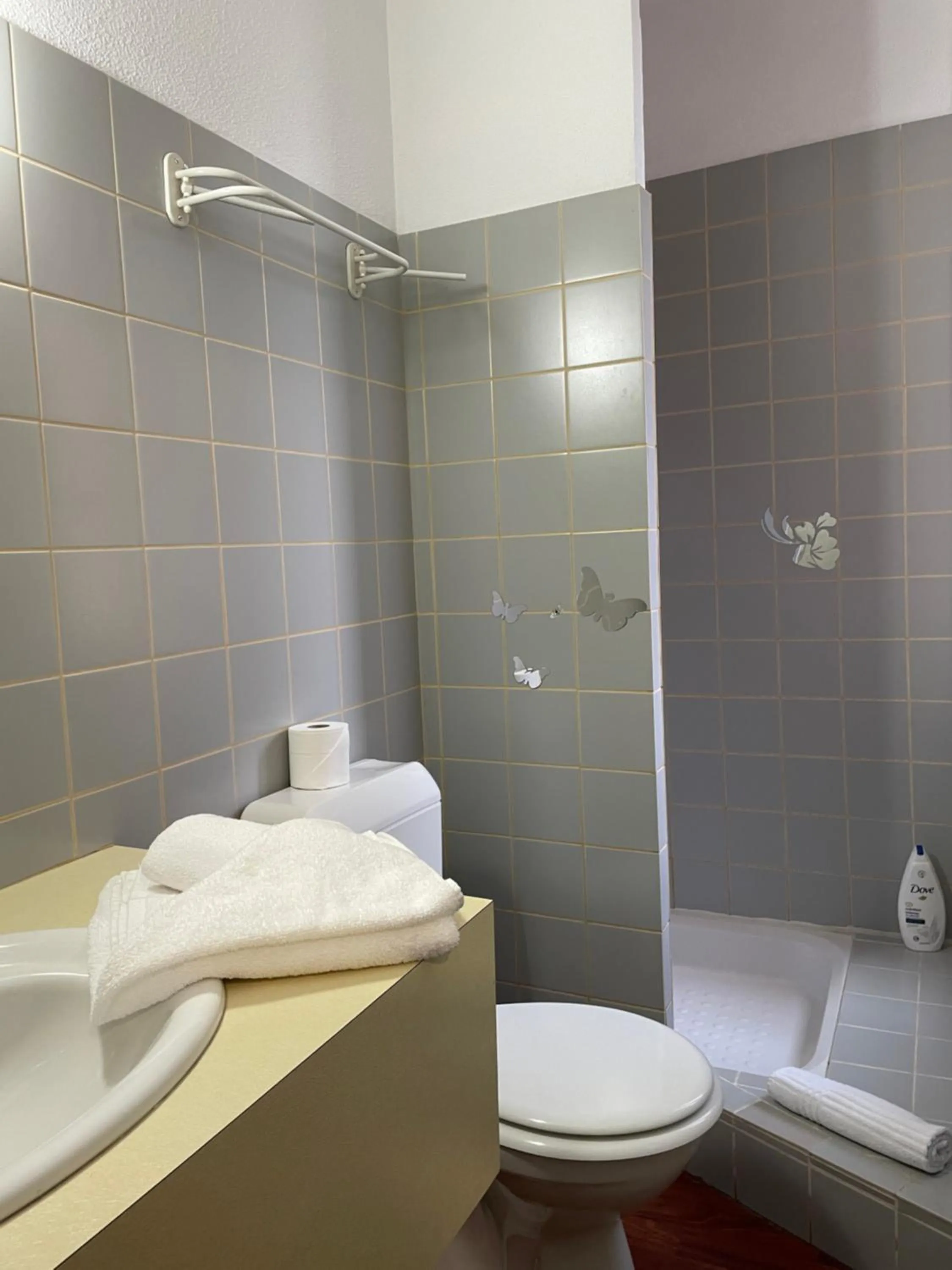 L'EMBLEME - BOUTIQUE HOTEL