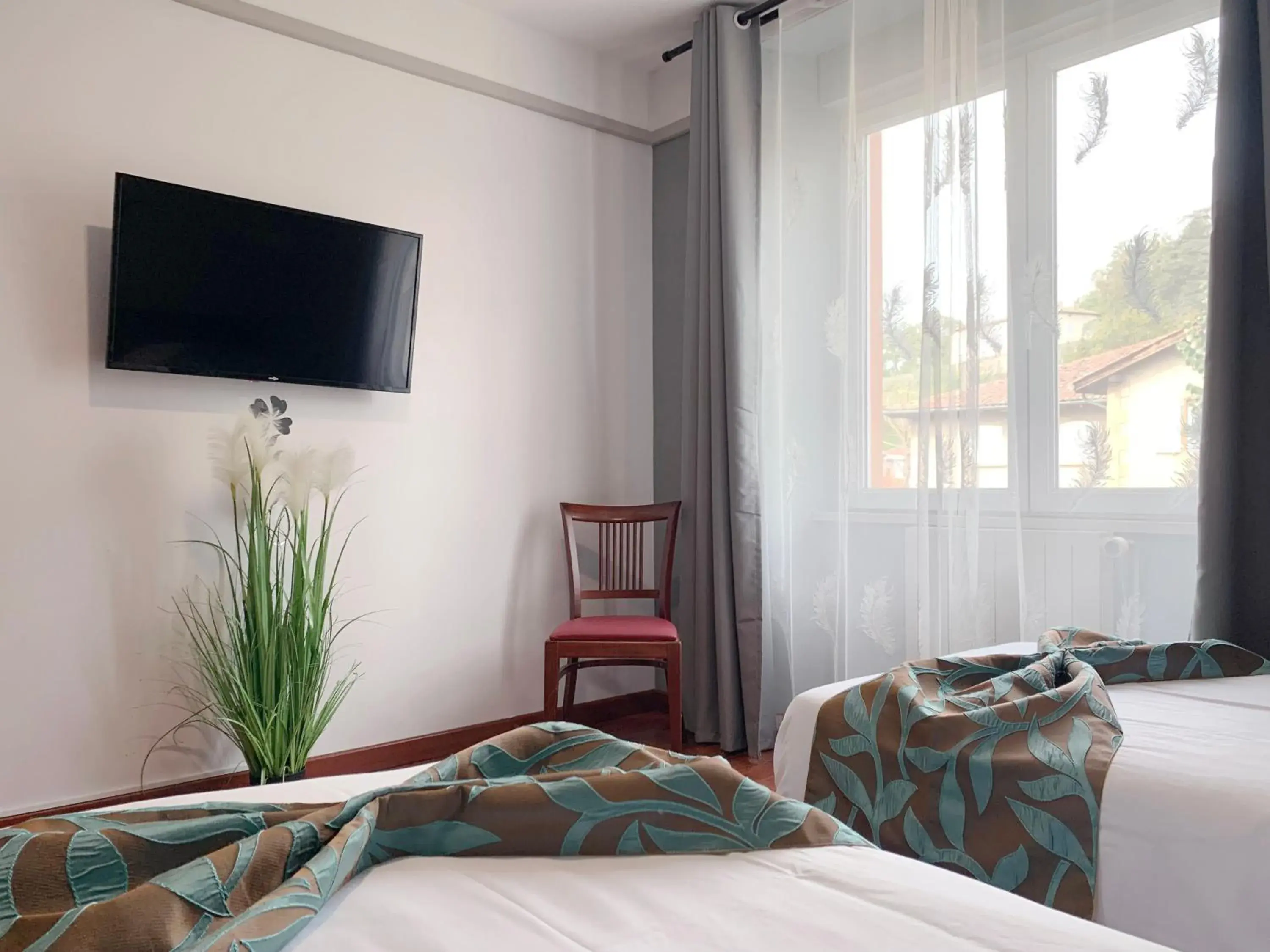 Large Twin Room in L'EMBLEME - BOUTIQUE HOTEL Large Twin Room in L'EMBLEME - BOUTIQUE HOTEL