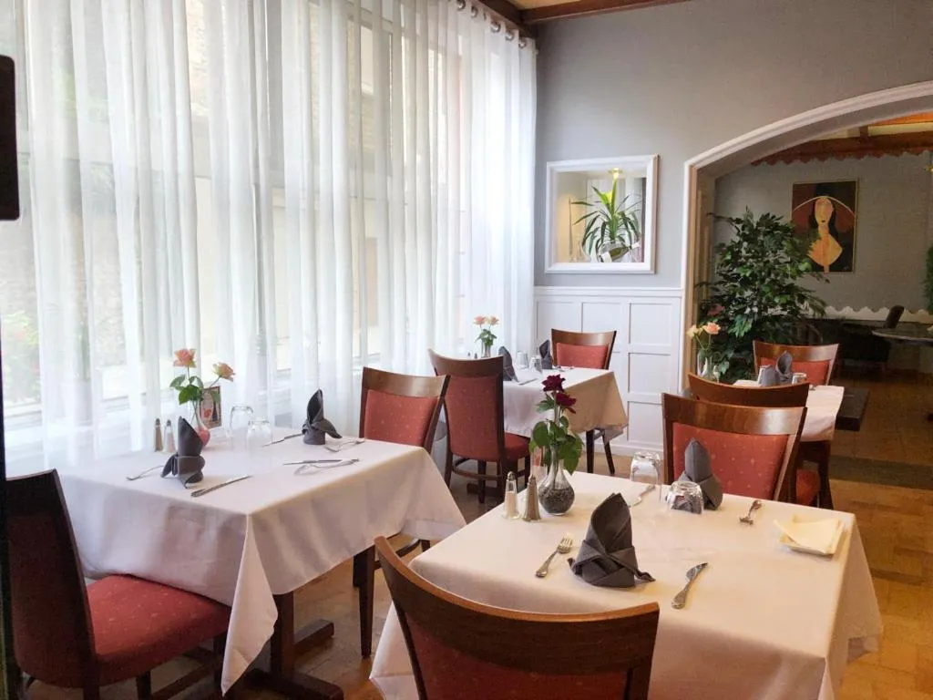 Restaurant/places to eat in L'EMBLEME - BOUTIQUE HOTEL