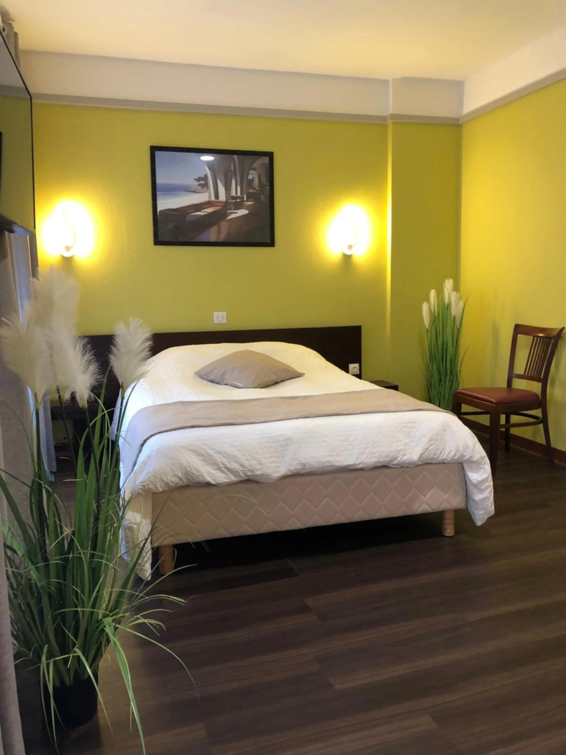 Bedroom, Bed in L'EMBLEME - BOUTIQUE HOTEL