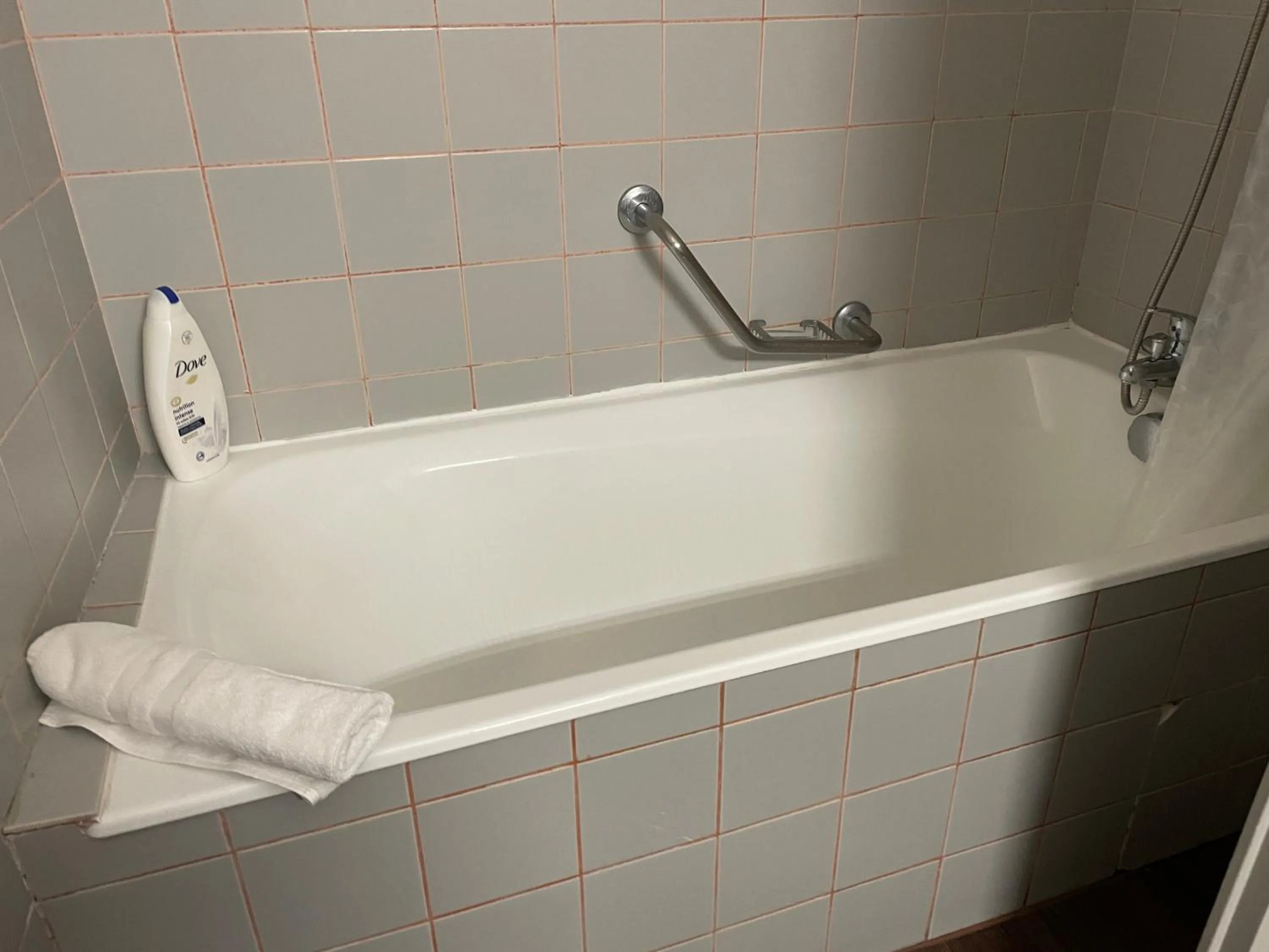 L'EMBLEME - BOUTIQUE HOTEL