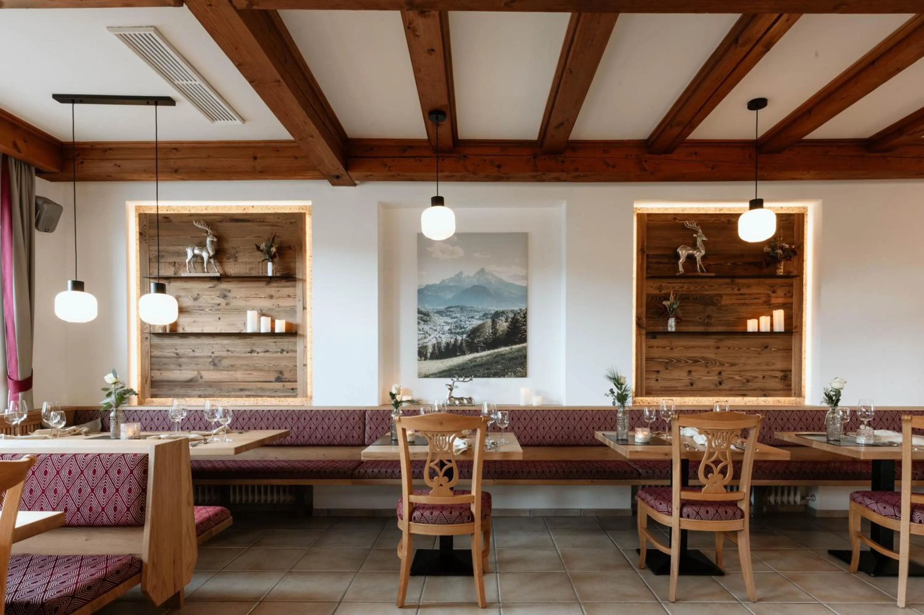 Restaurant/places to eat in Hotel Neuhäusl Superior