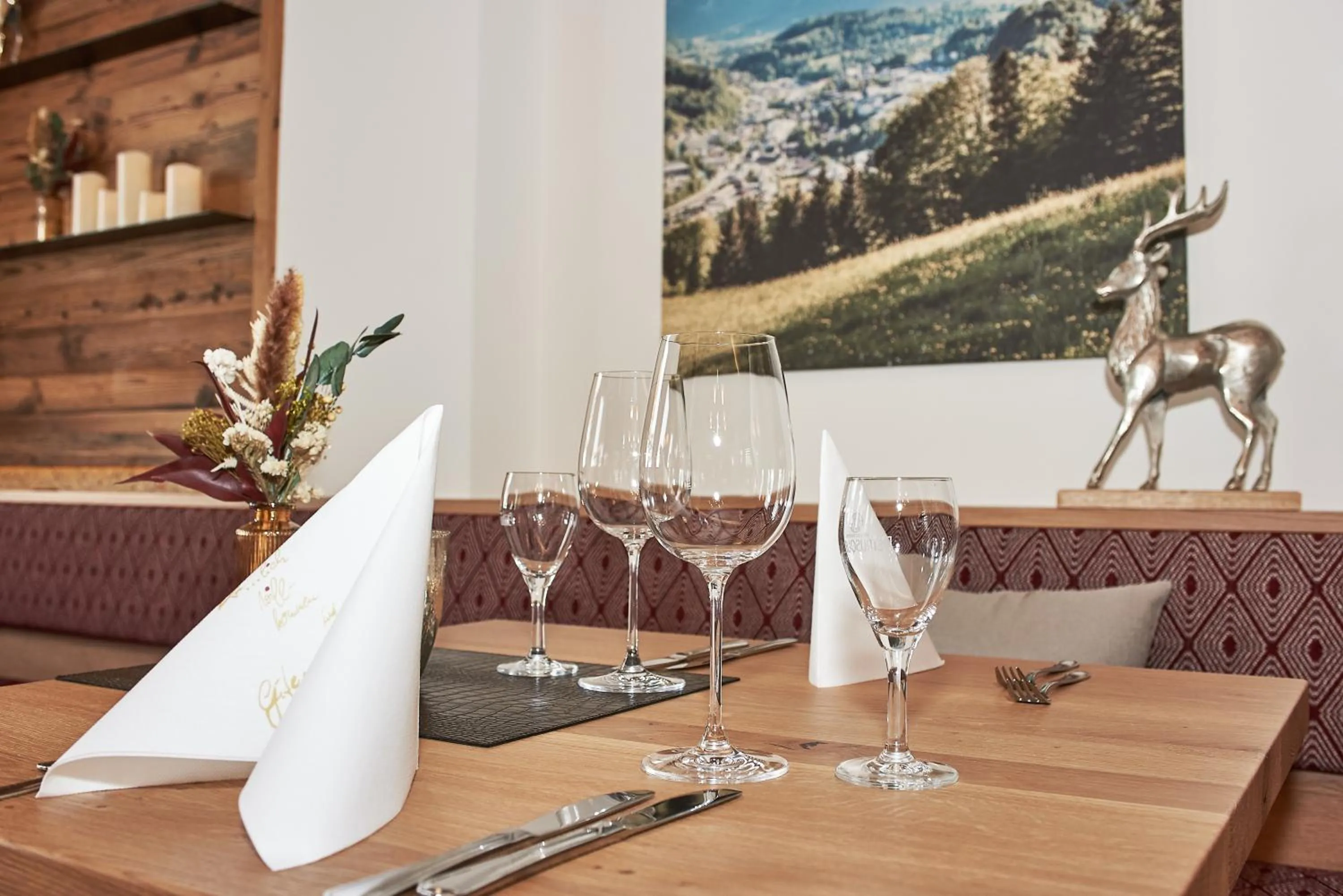 Restaurant/places to eat in Hotel Neuhäusl Superior