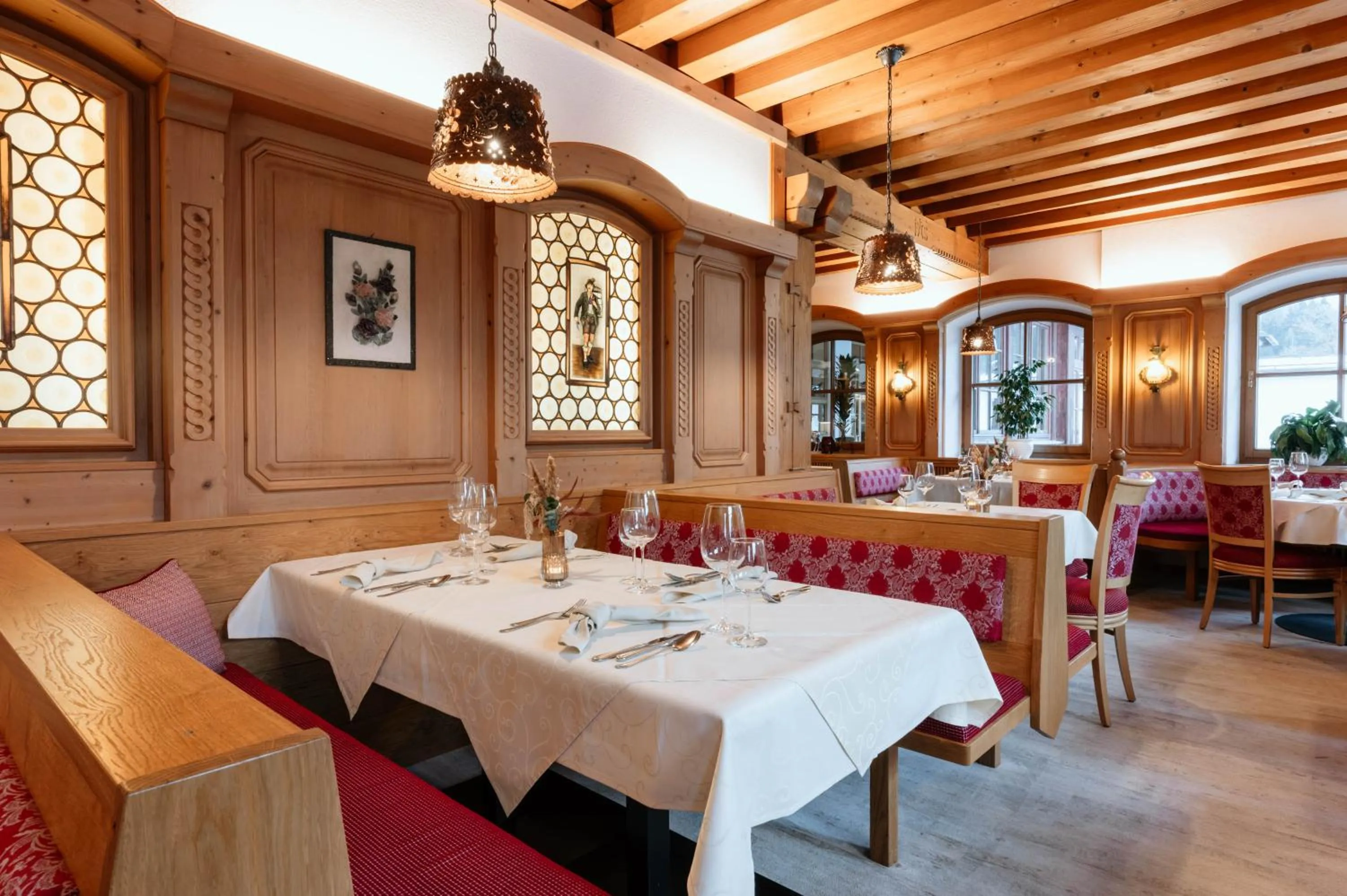 Restaurant/places to eat in Hotel Neuhäusl Superior