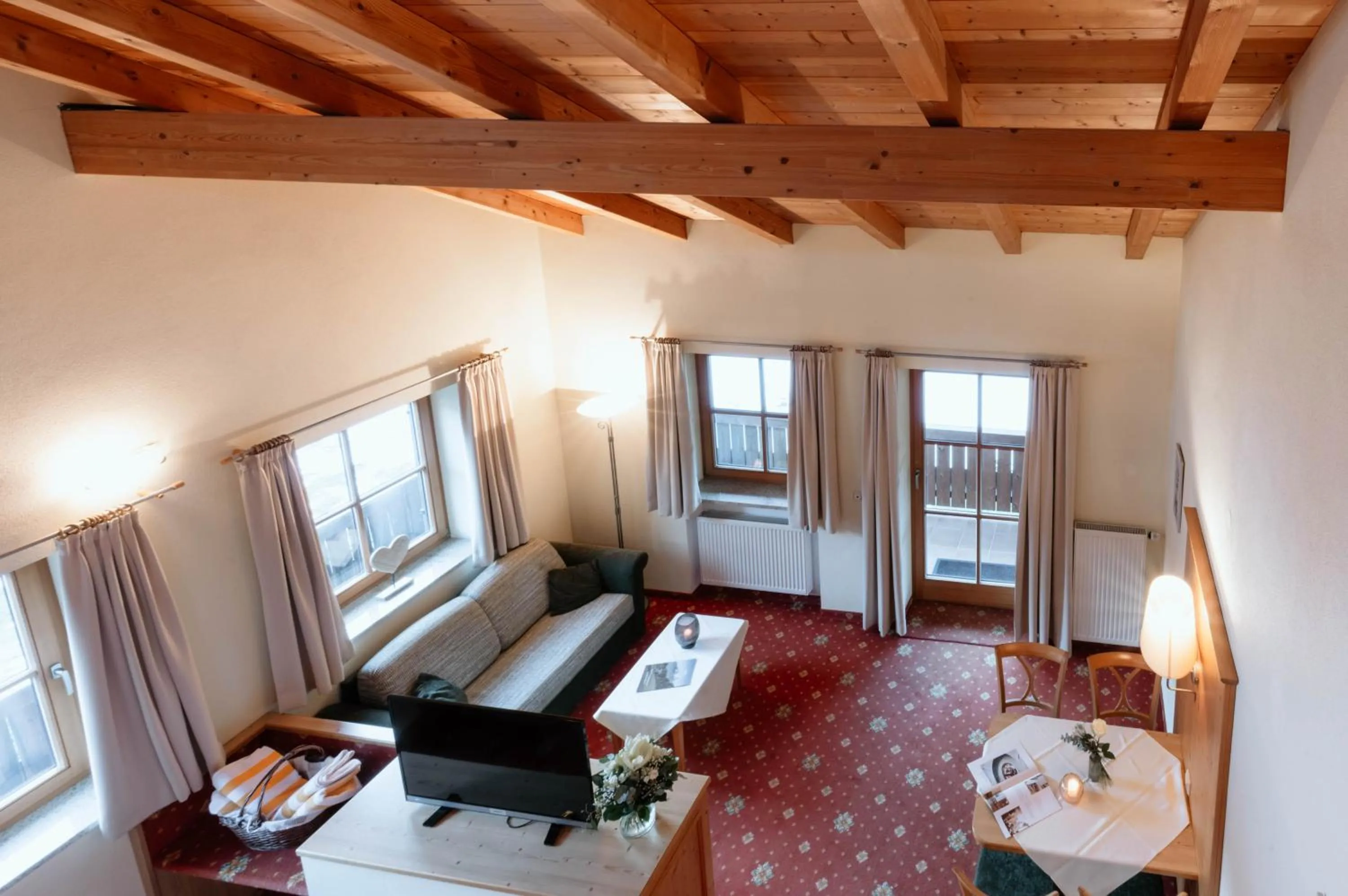 Photo of the whole room, Bed in Hotel Neuhäusl Superior