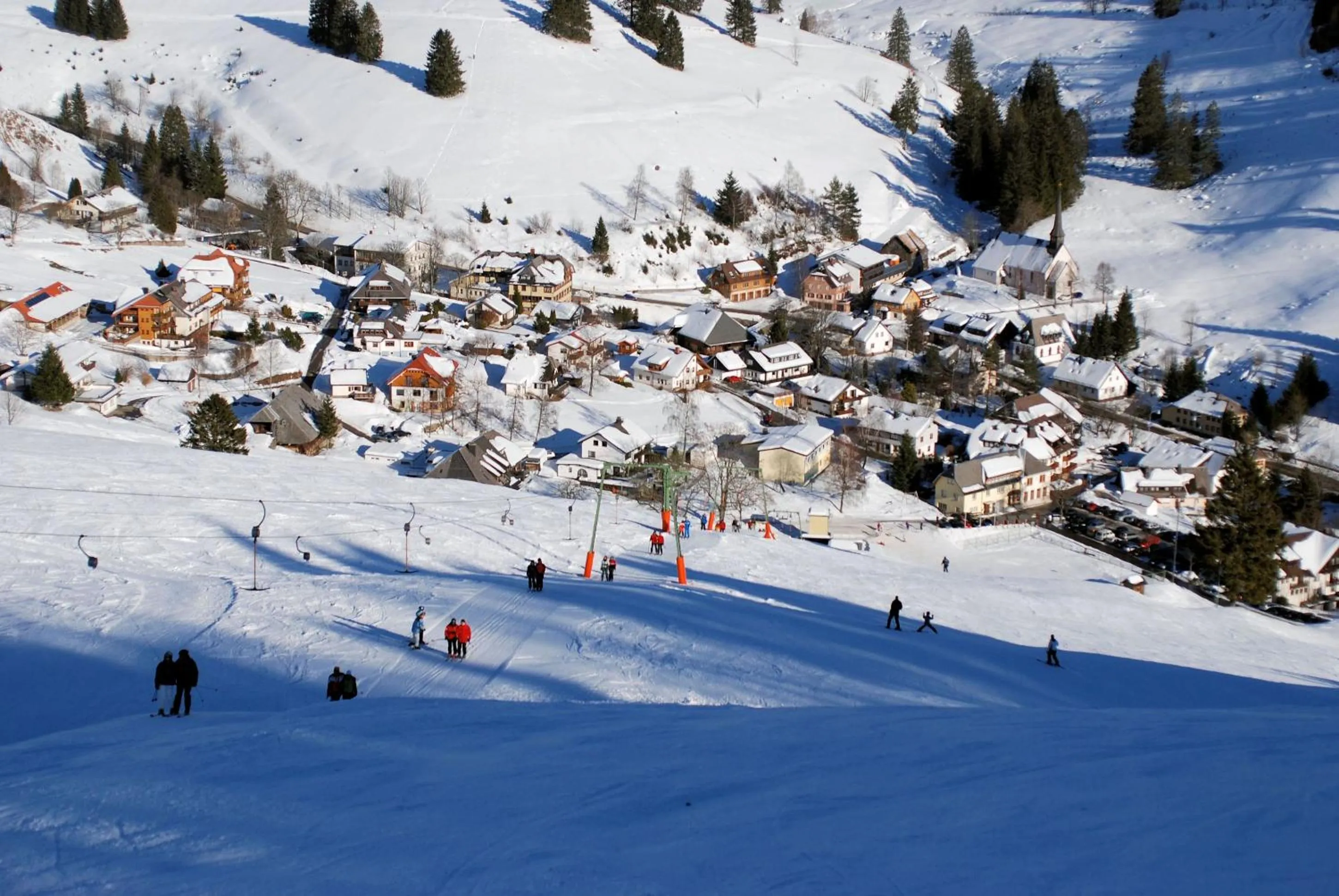 Ski School in Grüner Baum Naturparkhotel & Schwarzwald-Restaurant