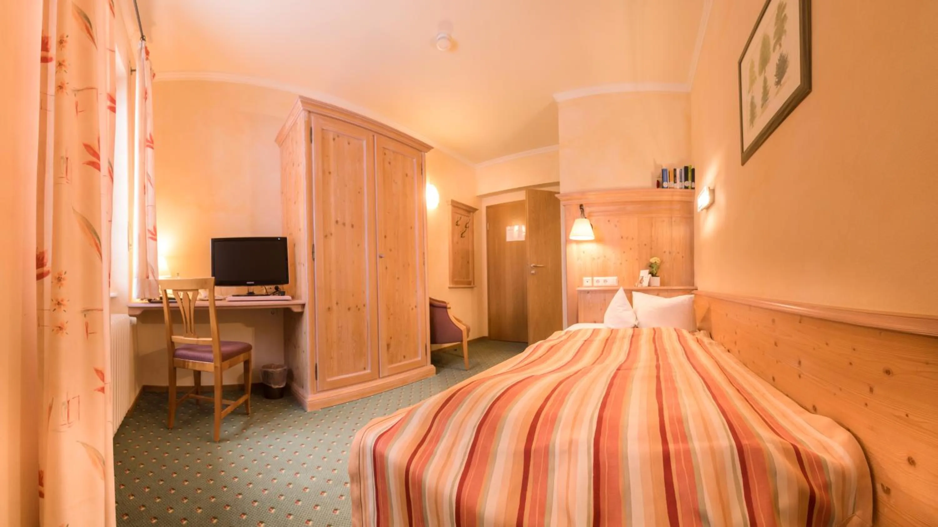 Bed in Grüner Baum Naturparkhotel & Schwarzwald-Restaurant