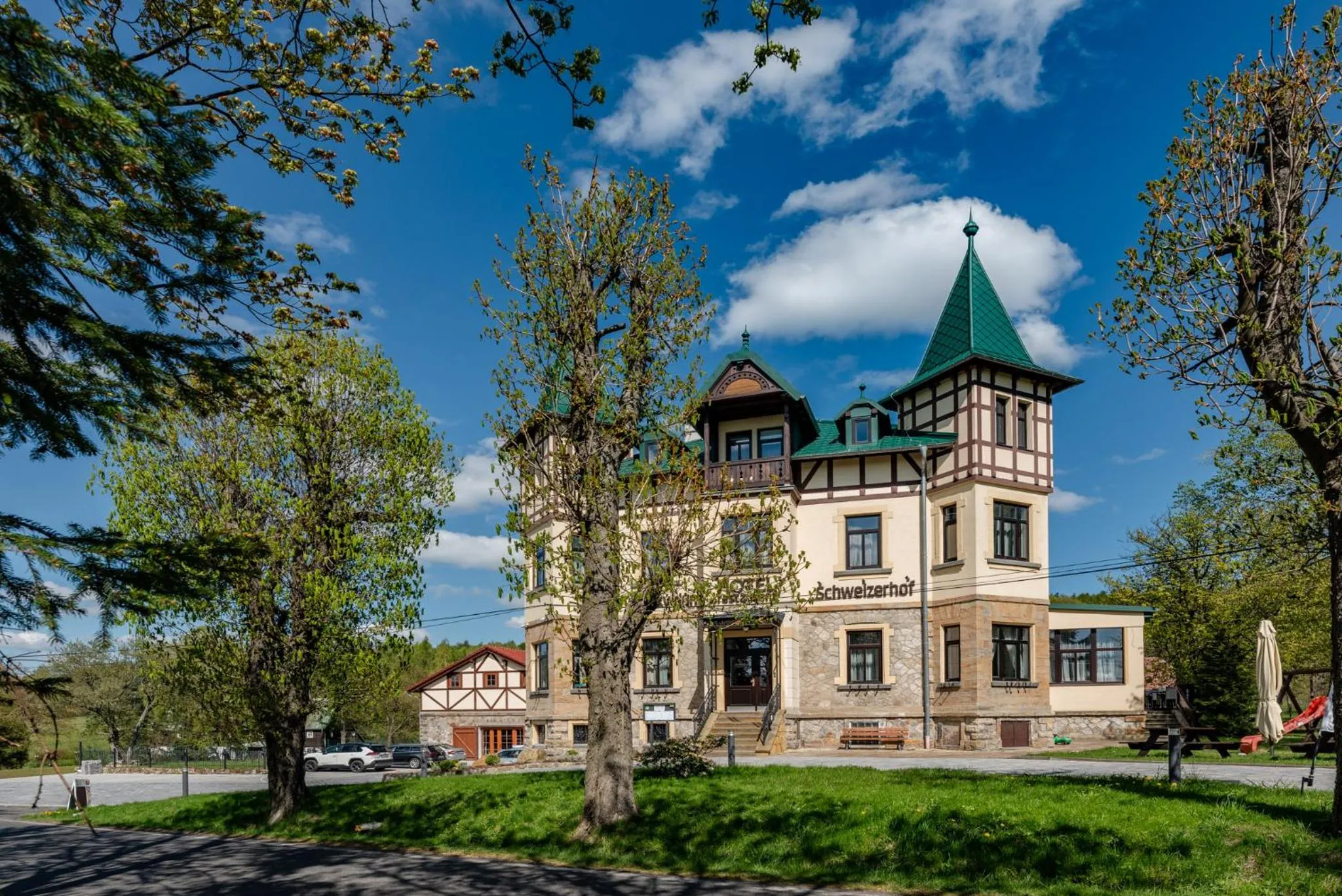 Property building in Hotel Švýcarský dům