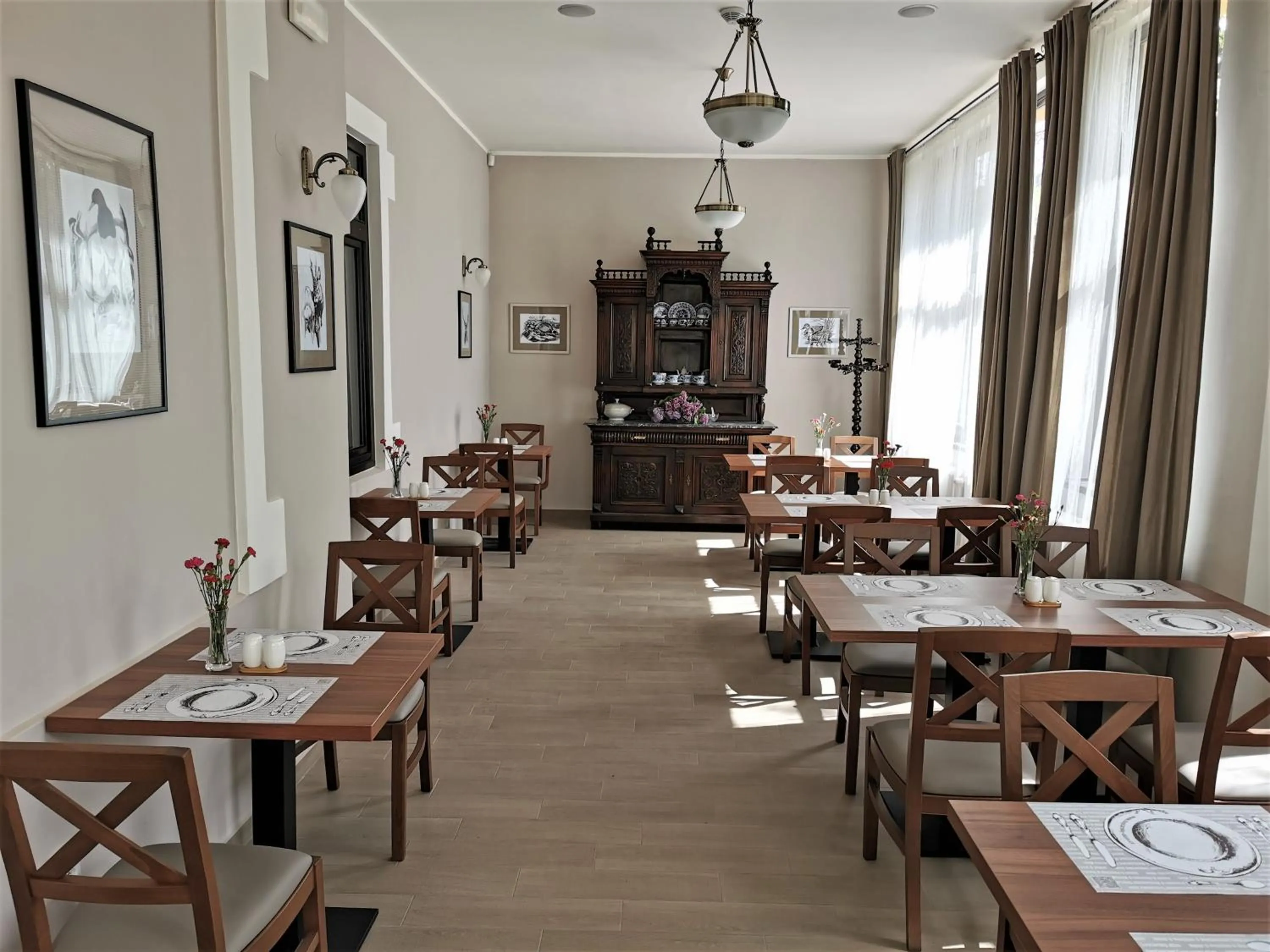 Restaurant/places to eat in Hotel Švýcarský dům