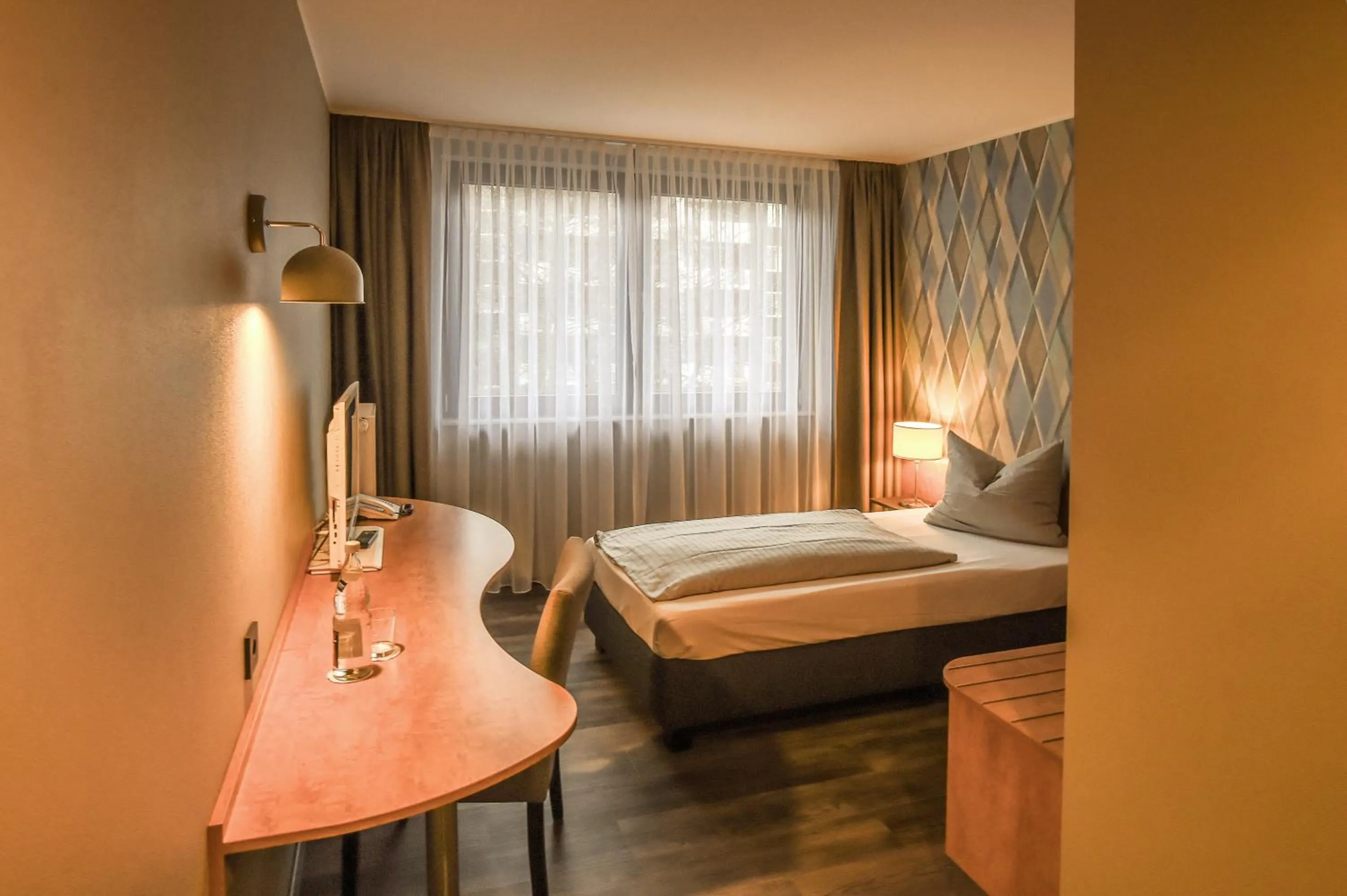 Single Room in Eurostar Hotel
