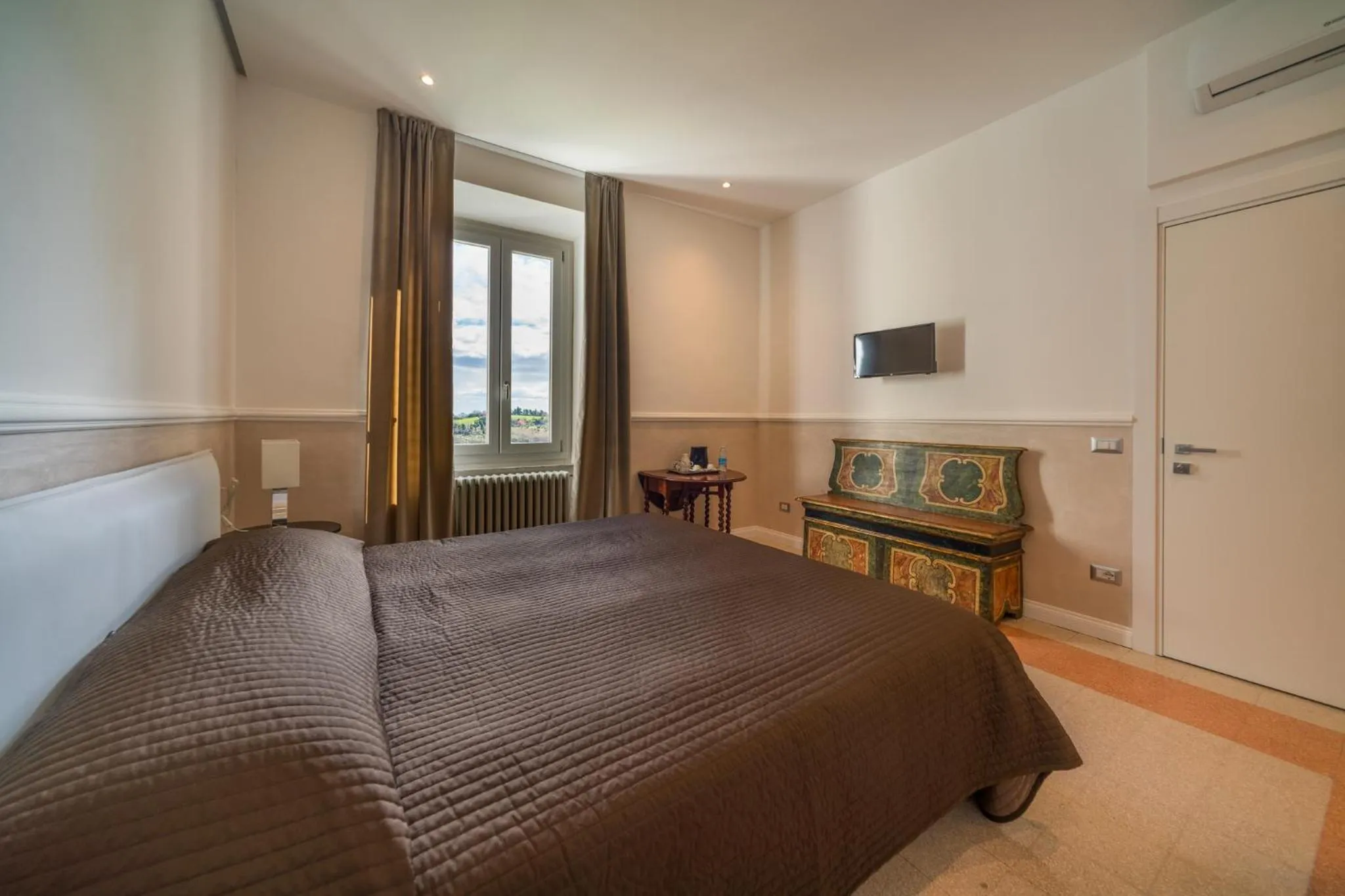 Photo of the whole room, Bed in Residence Sferisterio