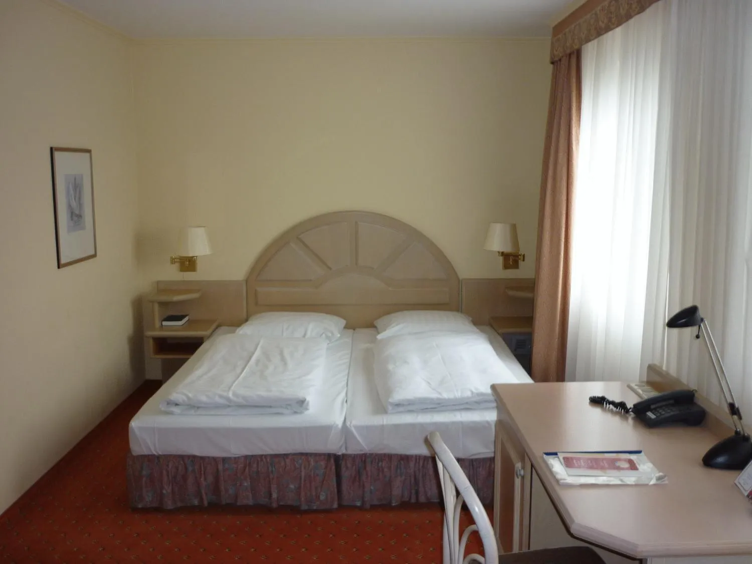 Photo of the whole room, Bed in Abakus-Hotel