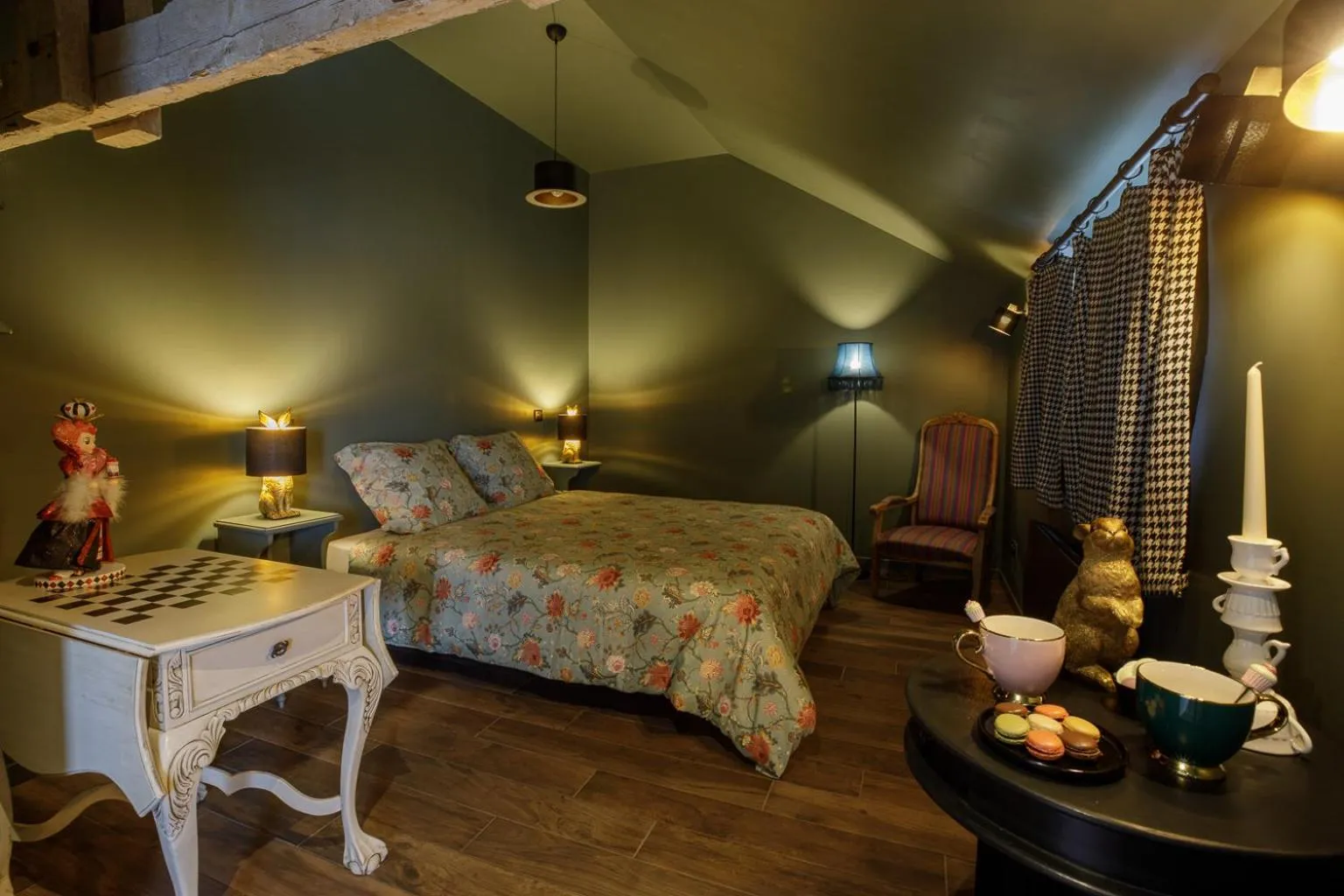 Bedroom, Bed in Couette & Confitures