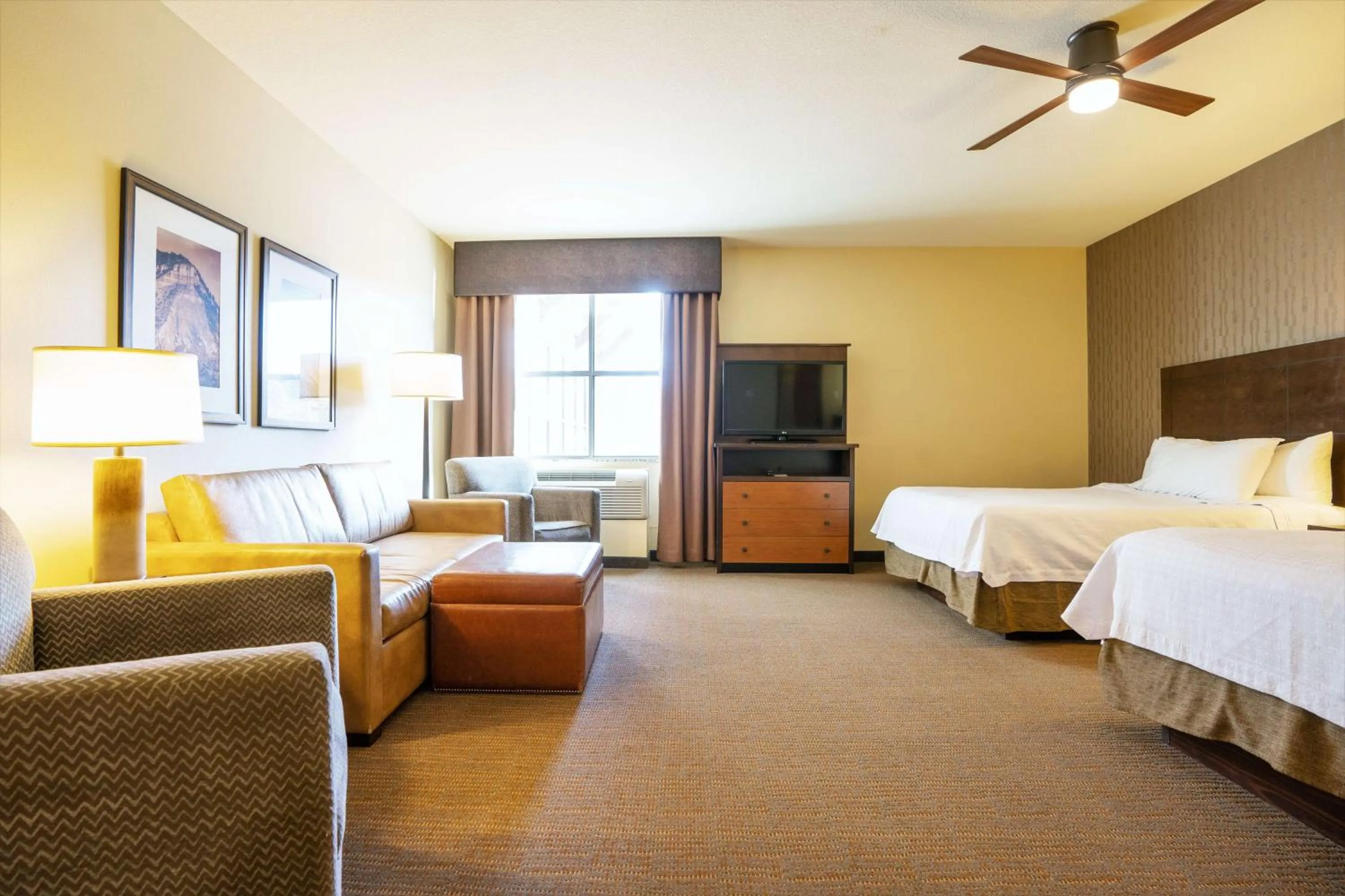 Living room, Bed in Homewood Suites by Hilton, Durango