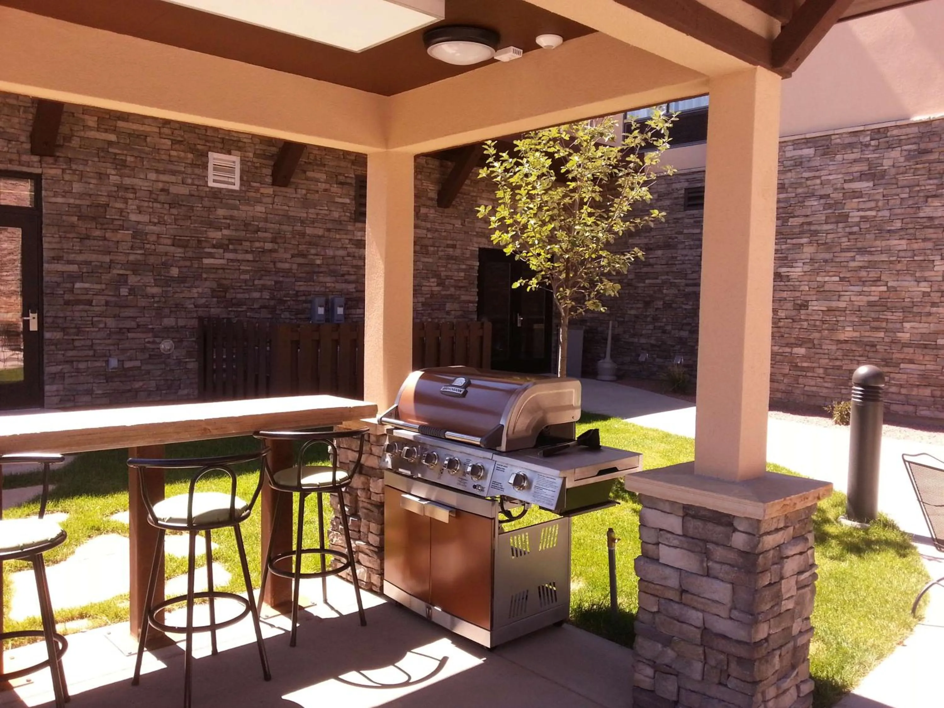 Dining area in Homewood Suites by Hilton, Durango