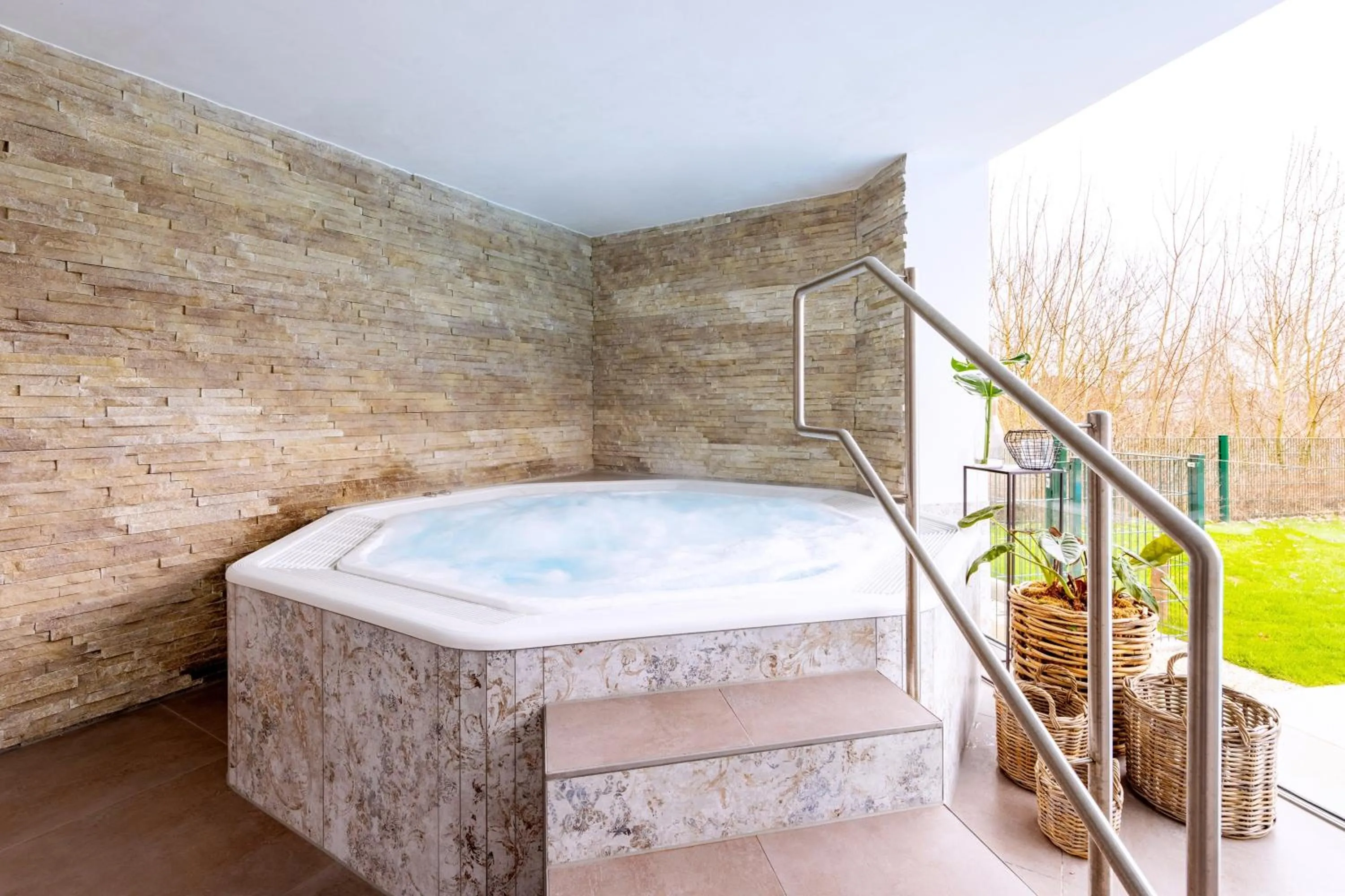 Hot Tub in Parkhotel Maximilian Ottobeuren