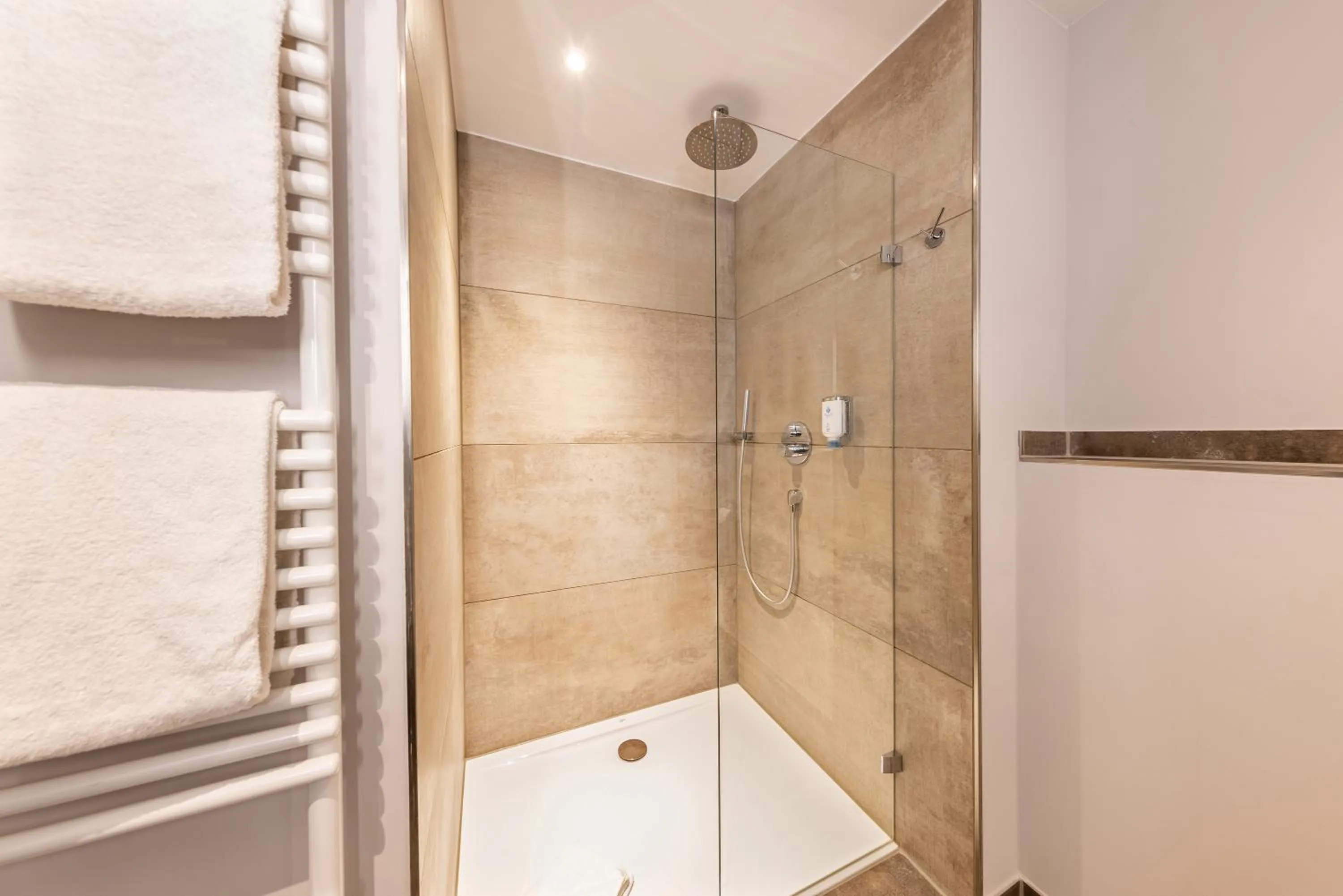 Shower in Parkhotel Maximilian Ottobeuren