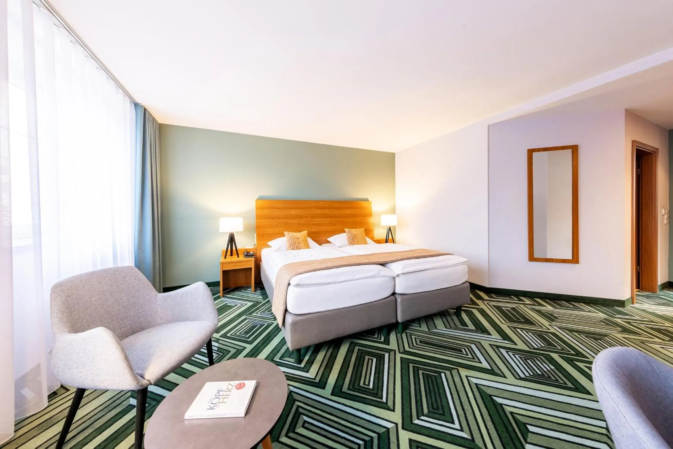 Bed in Best Western Plus Parkhotel Maximilian Ottobeuren