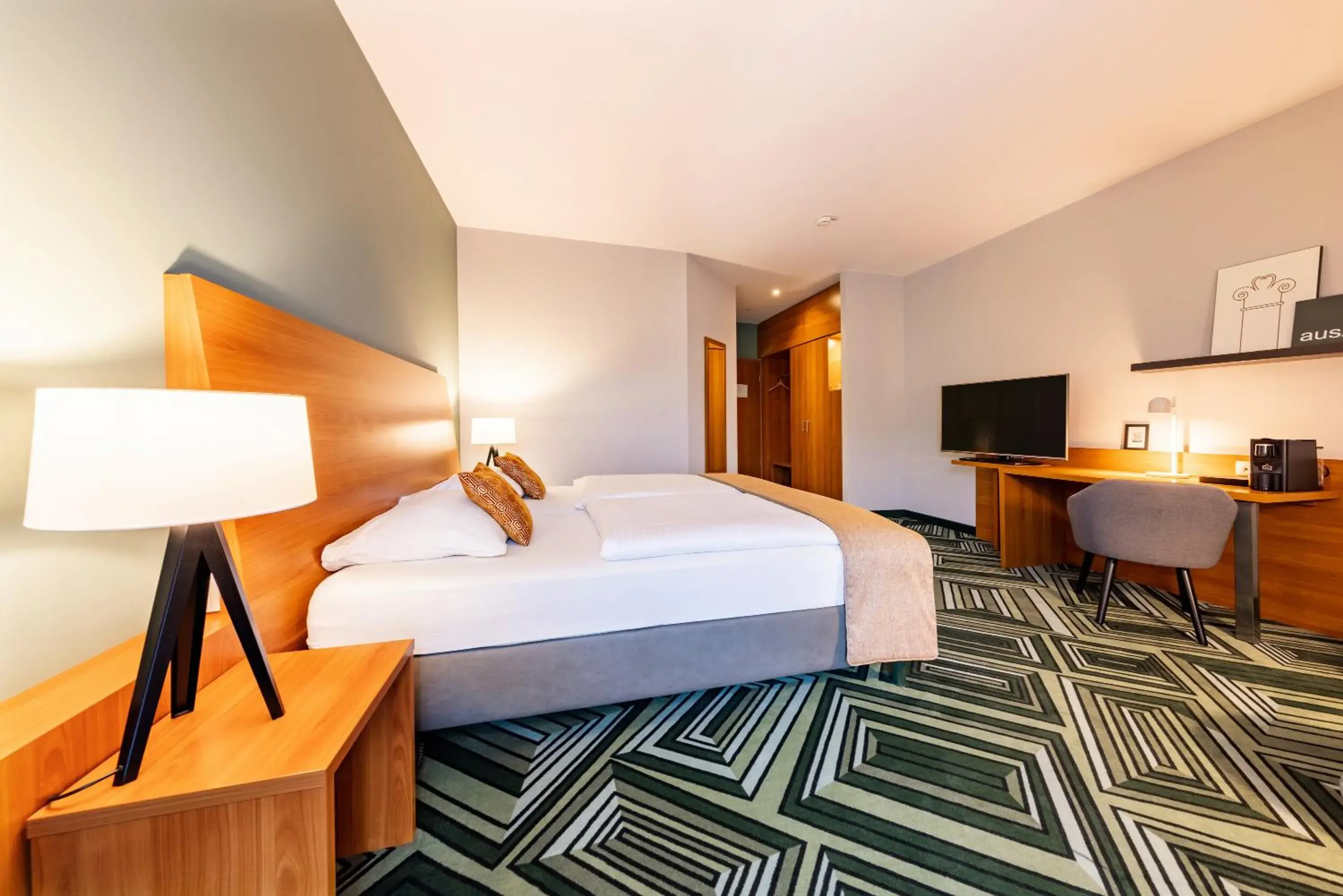 Bed in Best Western Plus Parkhotel Maximilian Ottobeuren Bed in Best Western Plus Parkhotel Maximilian Ottobeuren