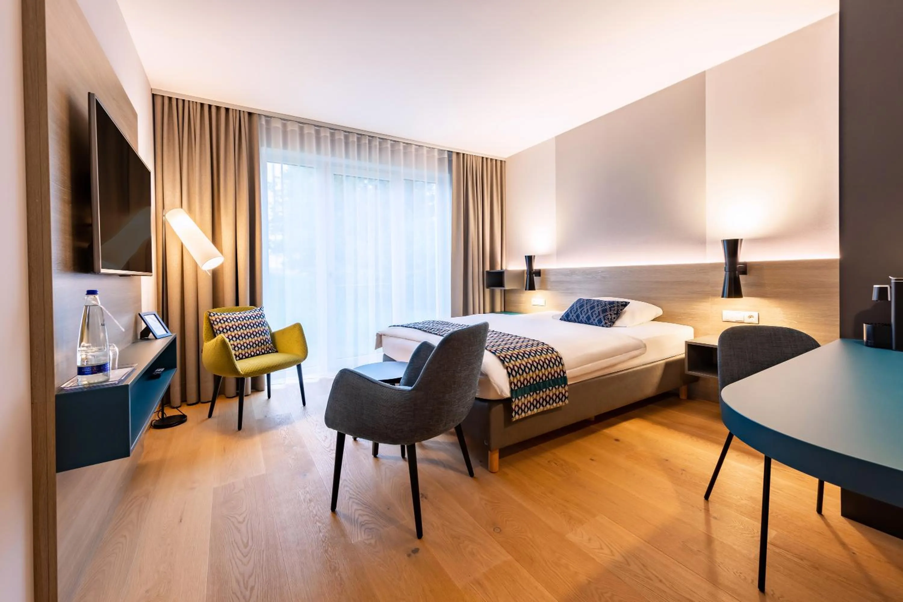 Photo of the whole room, Bed in Parkhotel Maximilian Ottobeuren